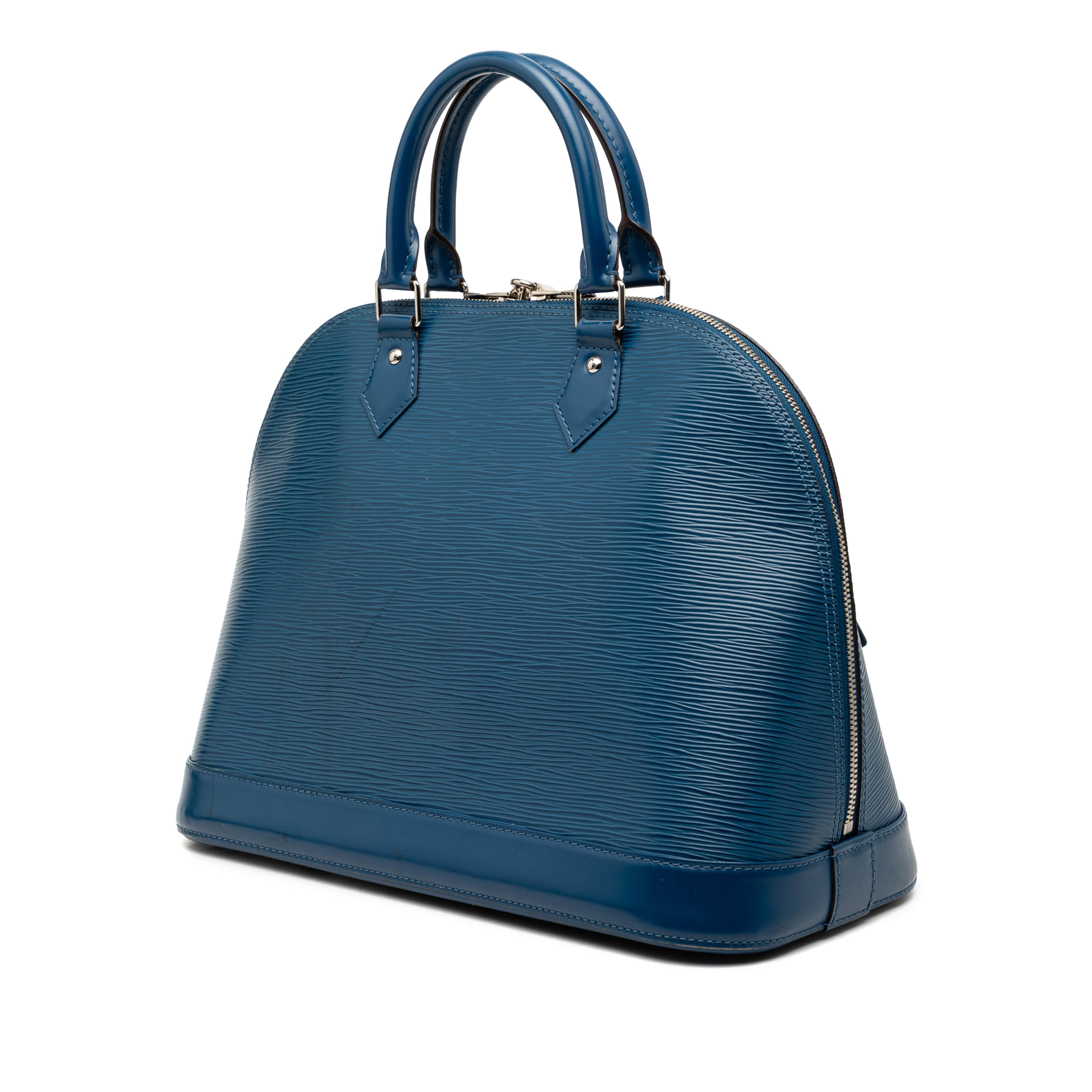 Louis Vuitton Epi Alma Gm, från Luxclusif, i färgen blue. Klicka för att öppna bilden i stort format