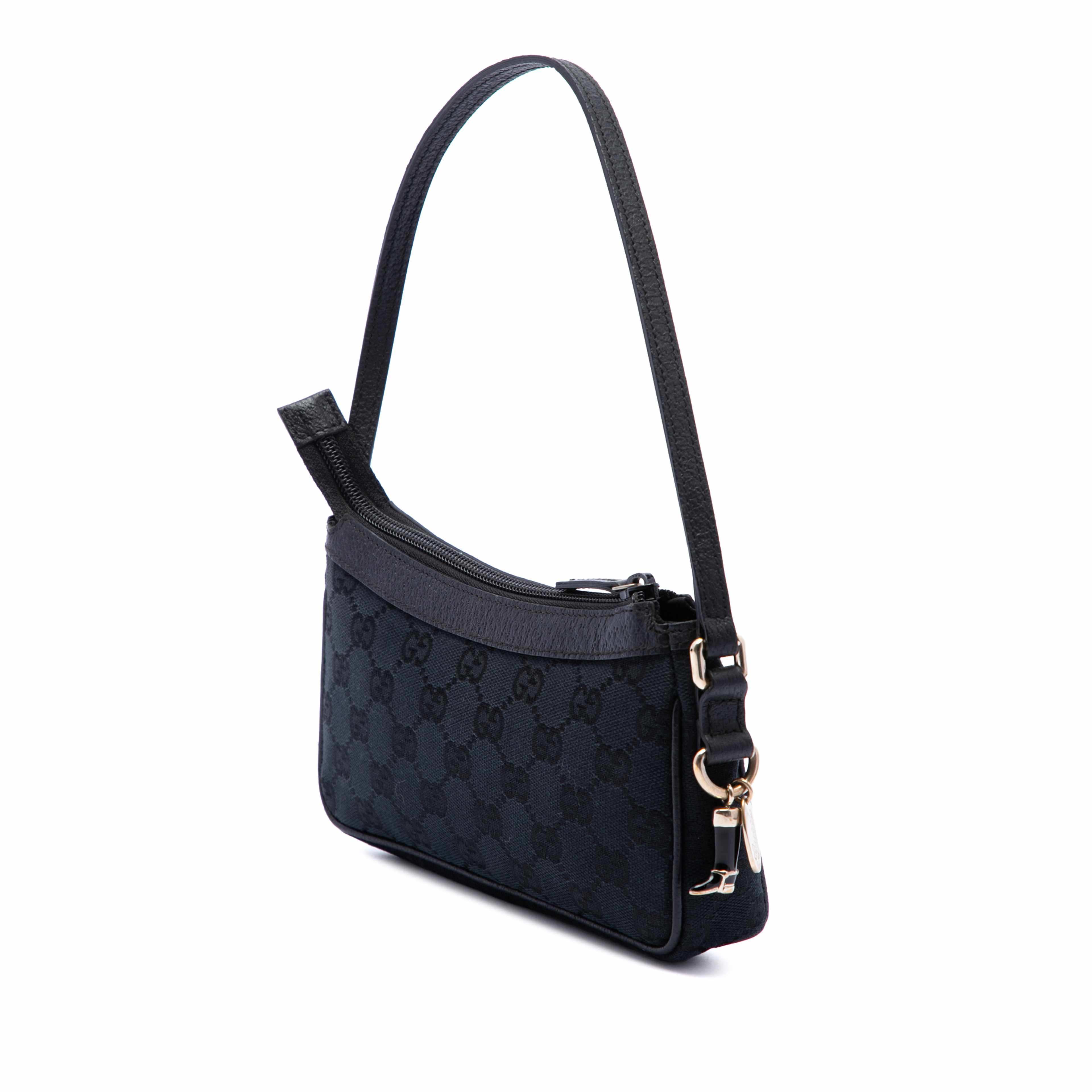 Gucci Gg Canvas Shoulder Bag, från Luxclusif, i färgen svart. Klicka för att öppna bilden i stort format
