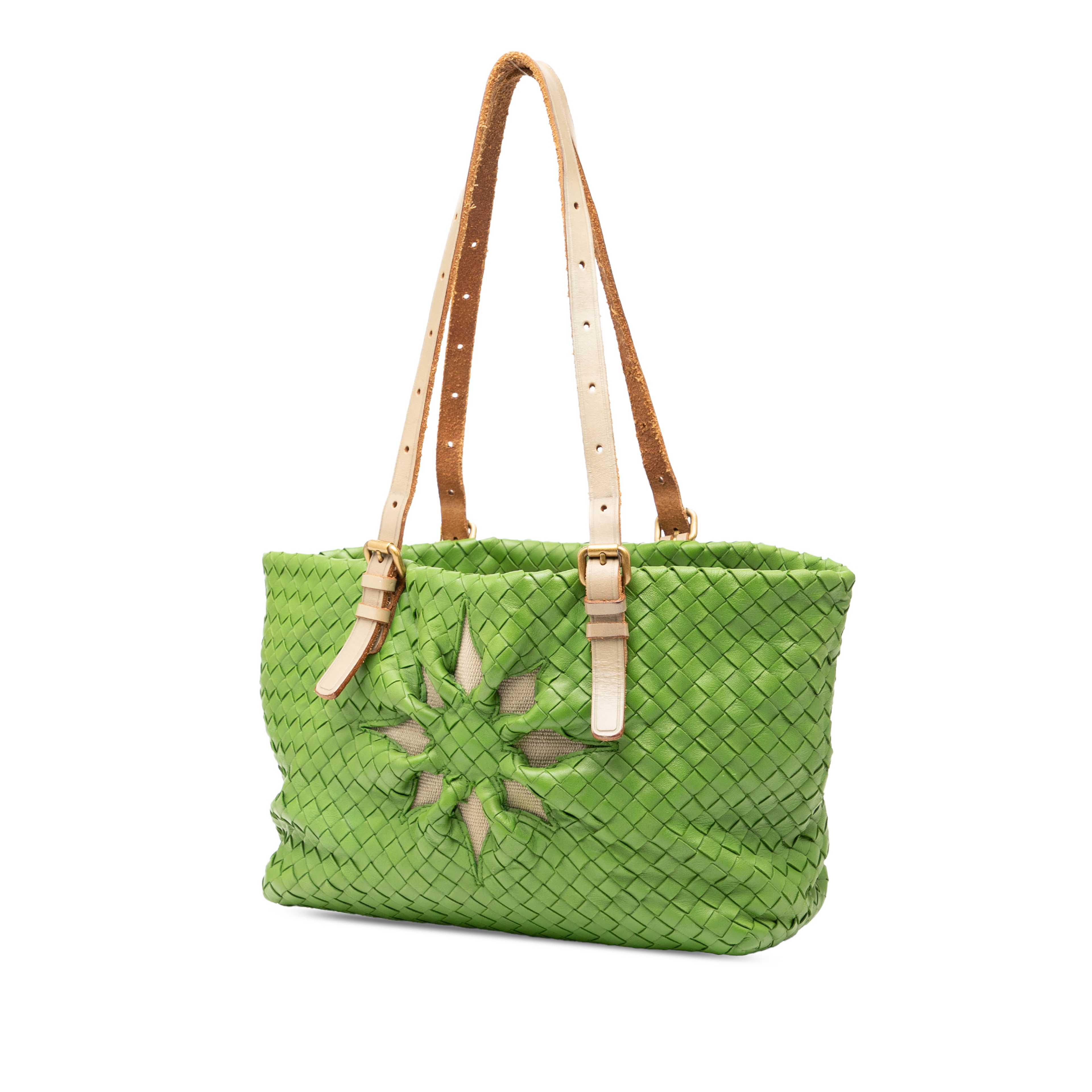 Bottega Veneta Nappa Intrecciato Marquise Flower Tote, från Luxclusif, i färgen green. Klicka för att öppna bilden i stort format