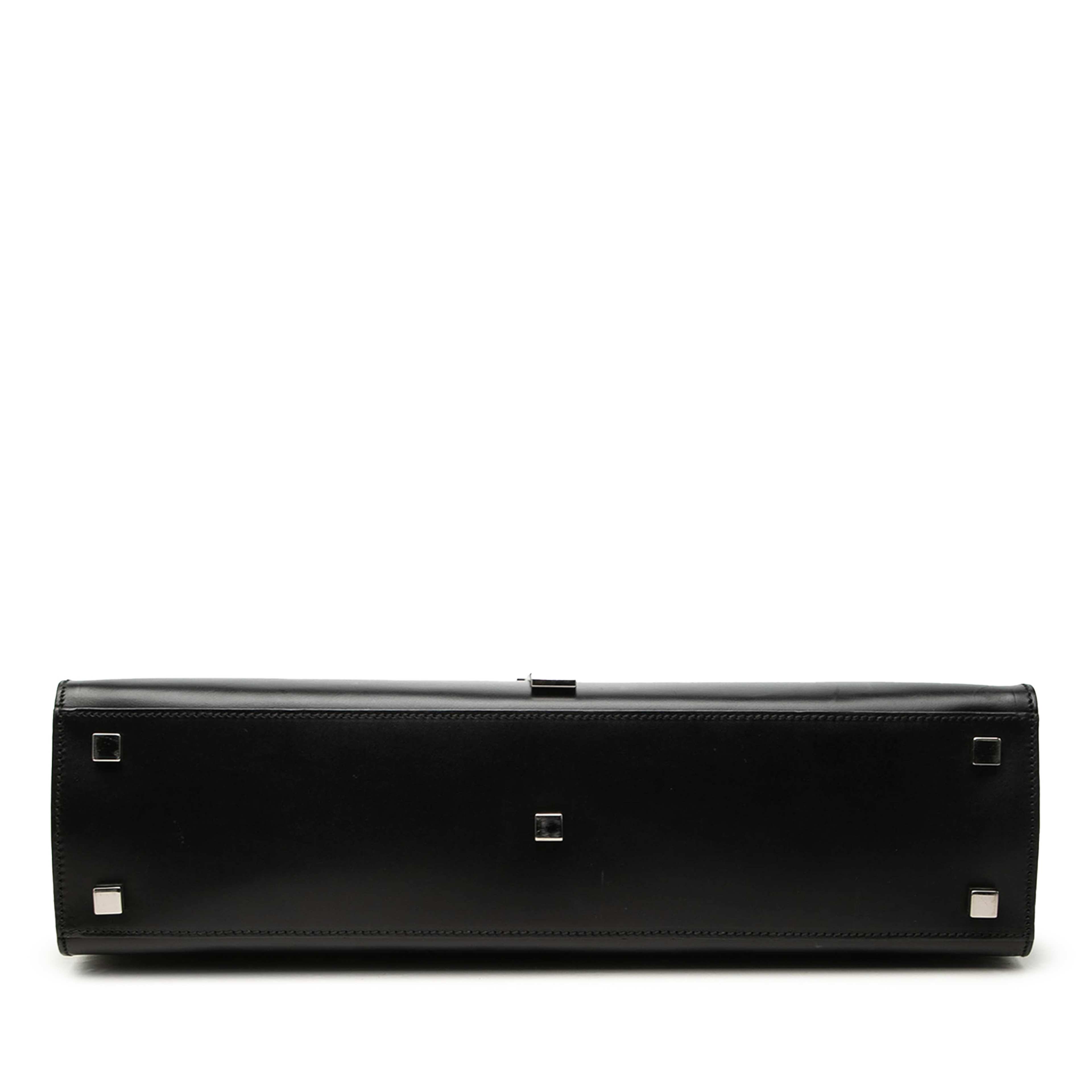 Gucci Calfskin Briefcase, från Luxclusif, i färgen svart. Klicka för att öppna bilden i stort format