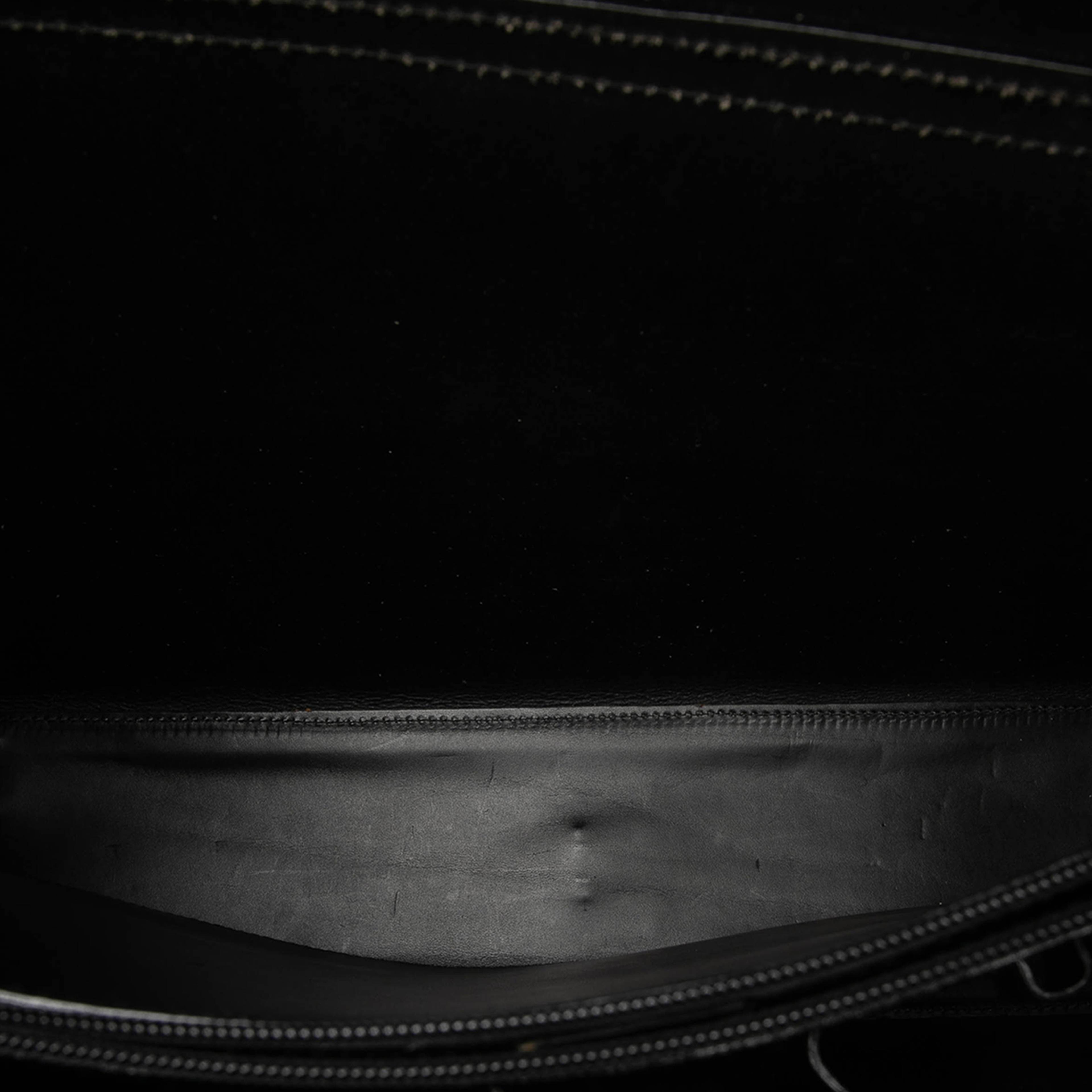 Gucci Calfskin Briefcase, från Luxclusif, i färgen svart. Klicka för att öppna bilden i stort format