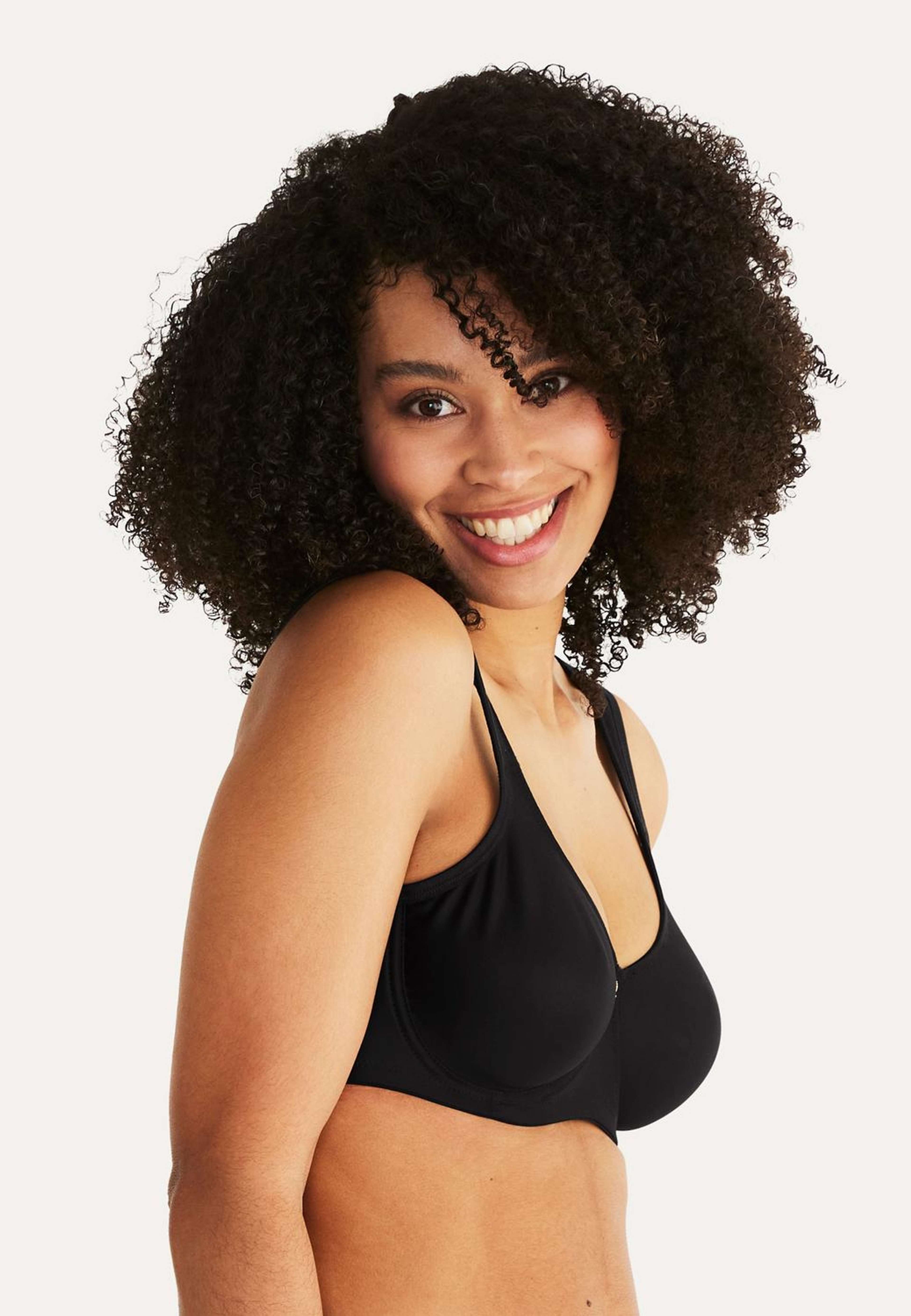 Clean Curves Formpressad Bygel-bh, från Swegmark, i färgen black. Klicka för att öppna bilden i stort format