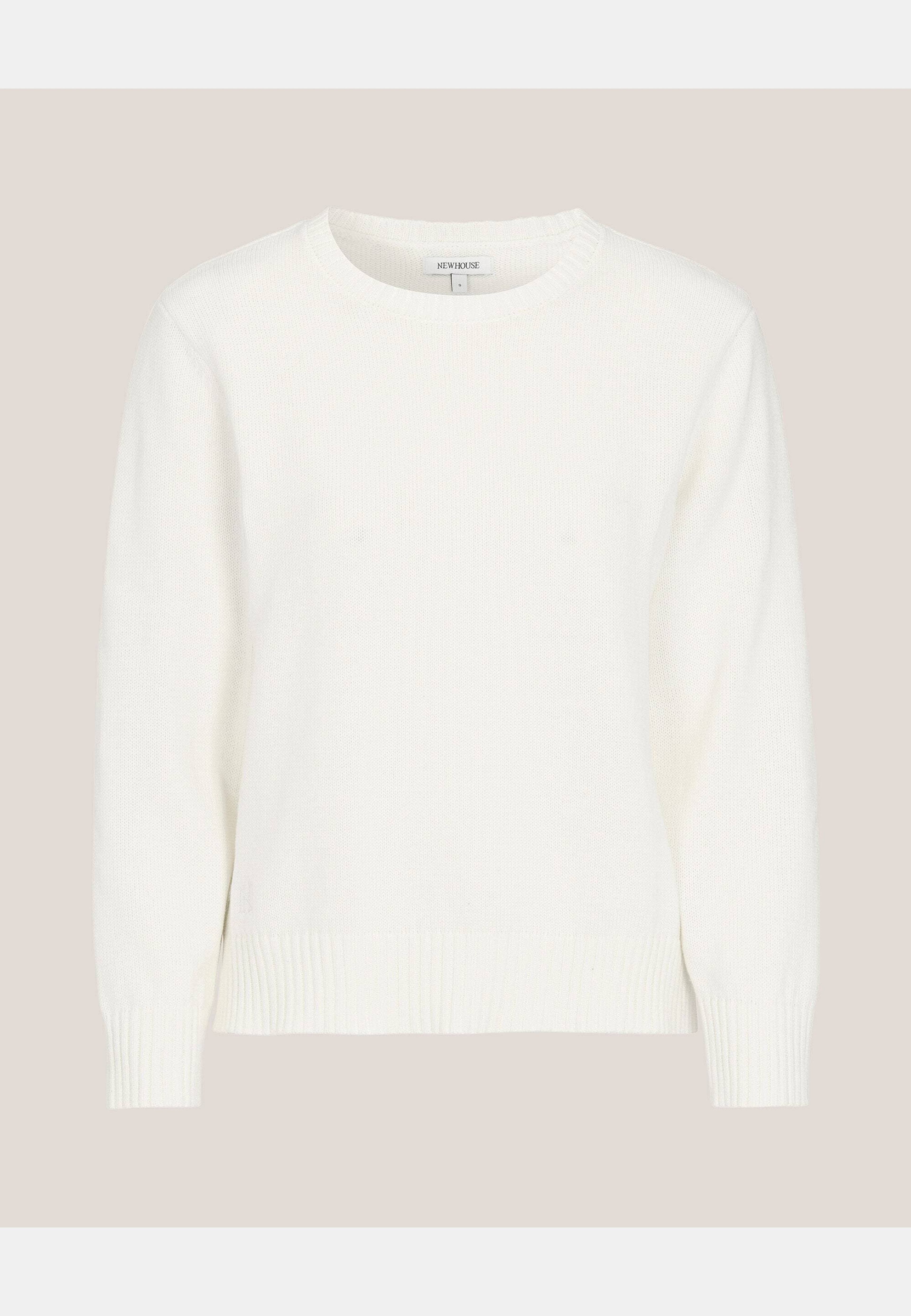 Roe Sweater, från Newhouse, i färgen offwhite. Klicka för att öppna bilden i stort format