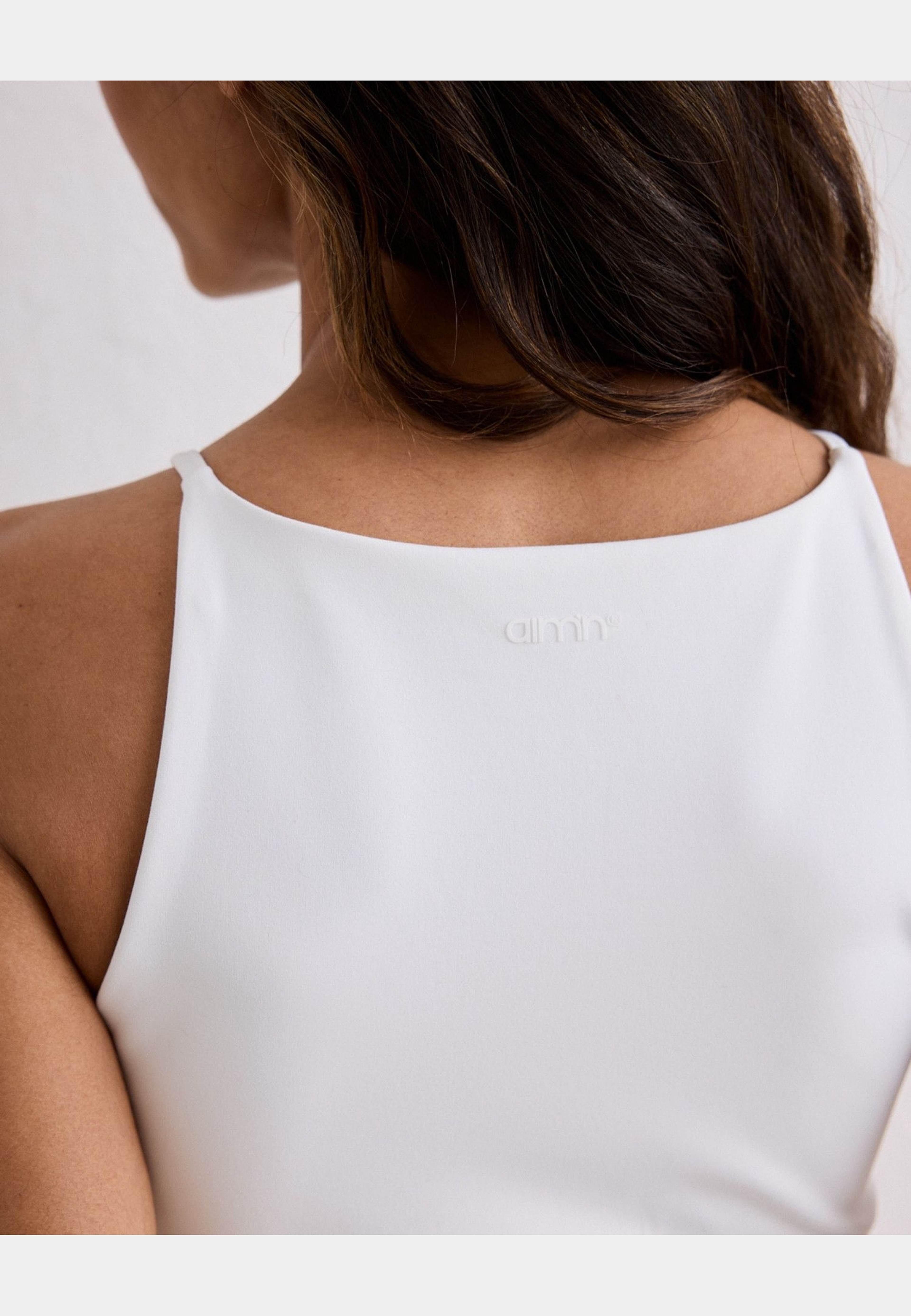 Sense Halter Bralette, från aim'n, i färgen white. Klicka för att öppna bilden i stort format