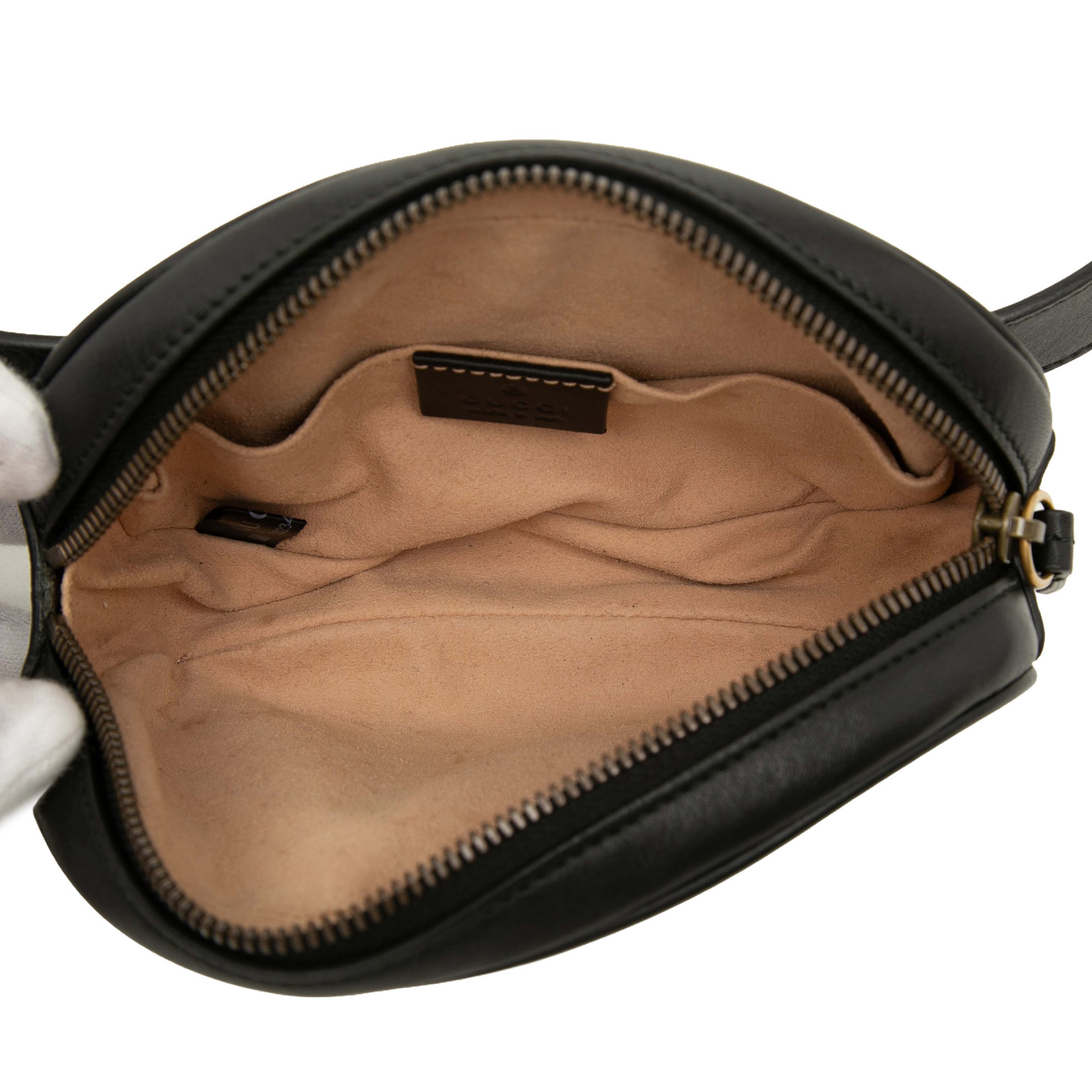 Gucci Gg Marmont Matelasse Calfskin Belt Bag, från Luxclusif, i färgen svart. Klicka för att öppna bilden i stort format