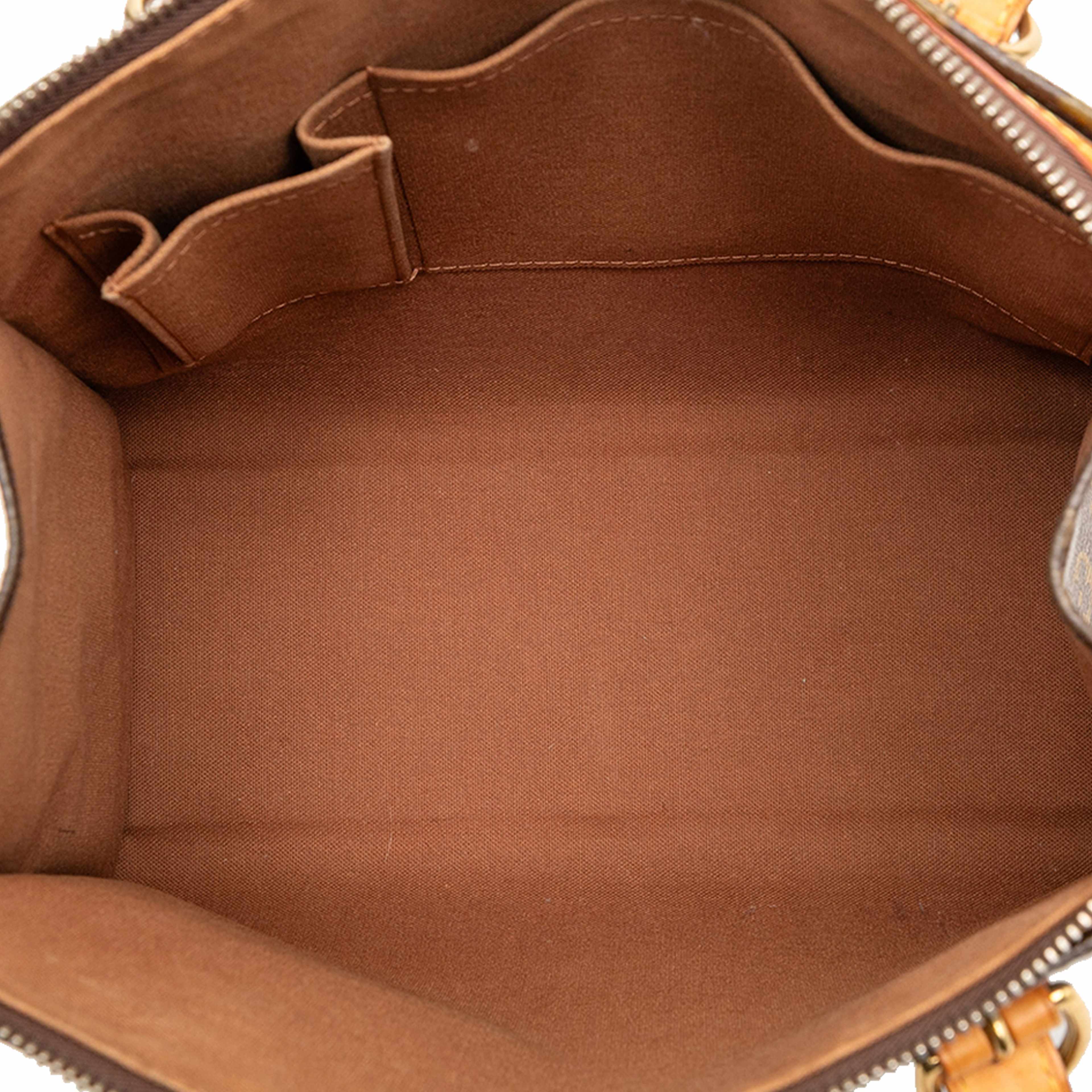 Louis Vuitton Monogram Popincourt Haut, från Luxclusif, i färgen brown. Klicka för att öppna bilden i stort format