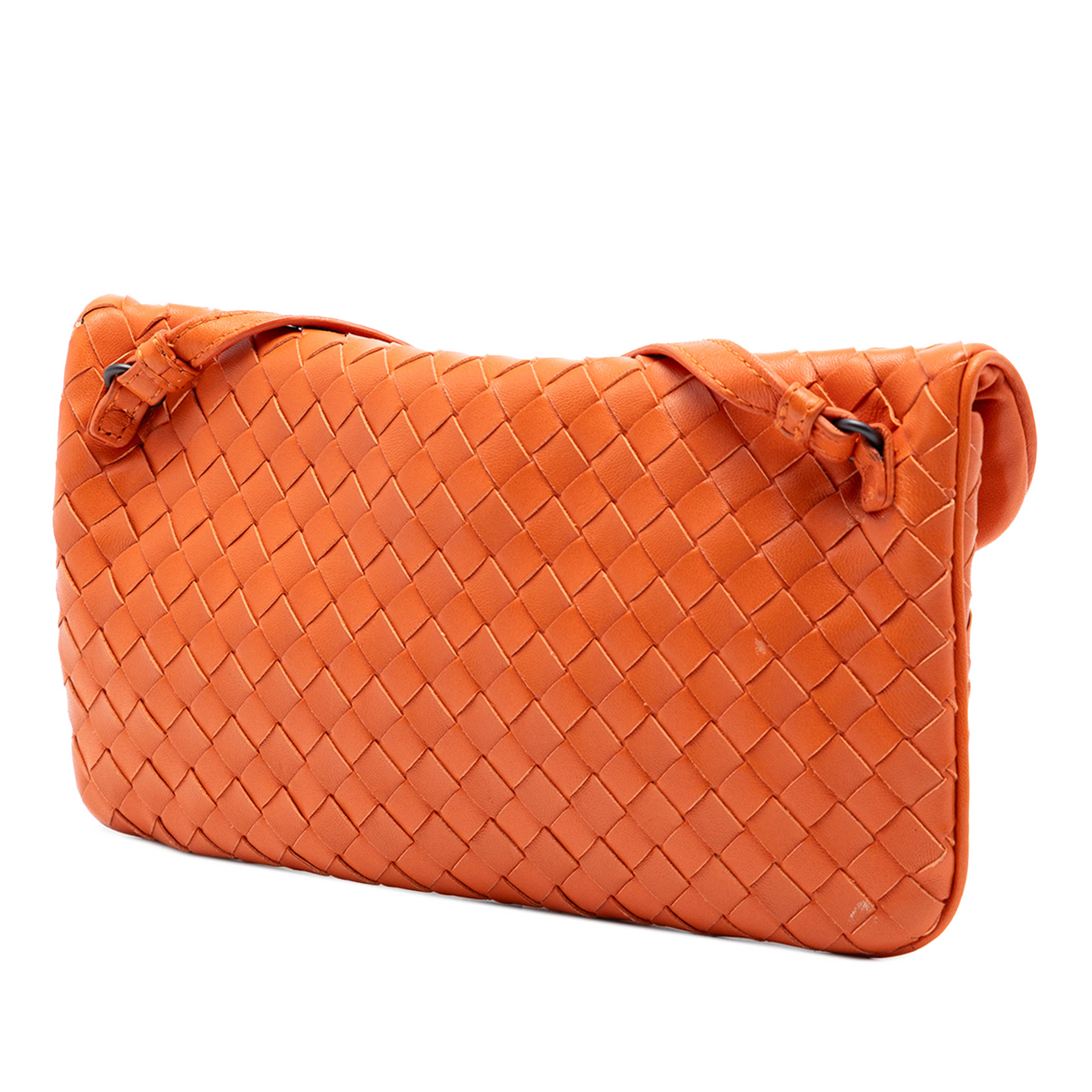 Bottega Veneta Mini Nappa Intrecciato Turn Lock Crossbody, från Luxclusif, i färgen orange. Klicka för att öppna bilden i stort format