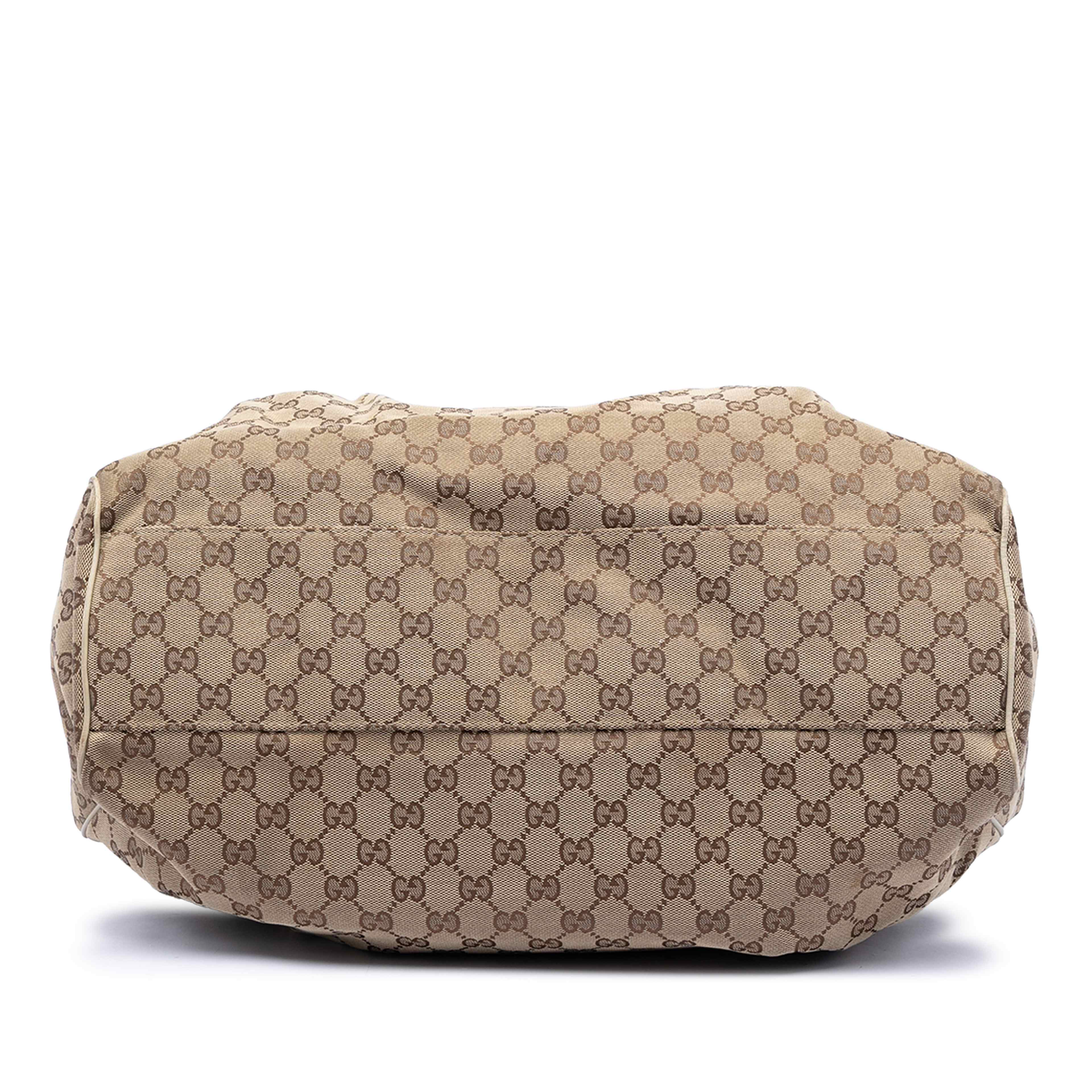 Gucci Large Gg Canvas Sukey Tote, från Luxclusif, i färgen beige. Klicka för att öppna bilden i stort format