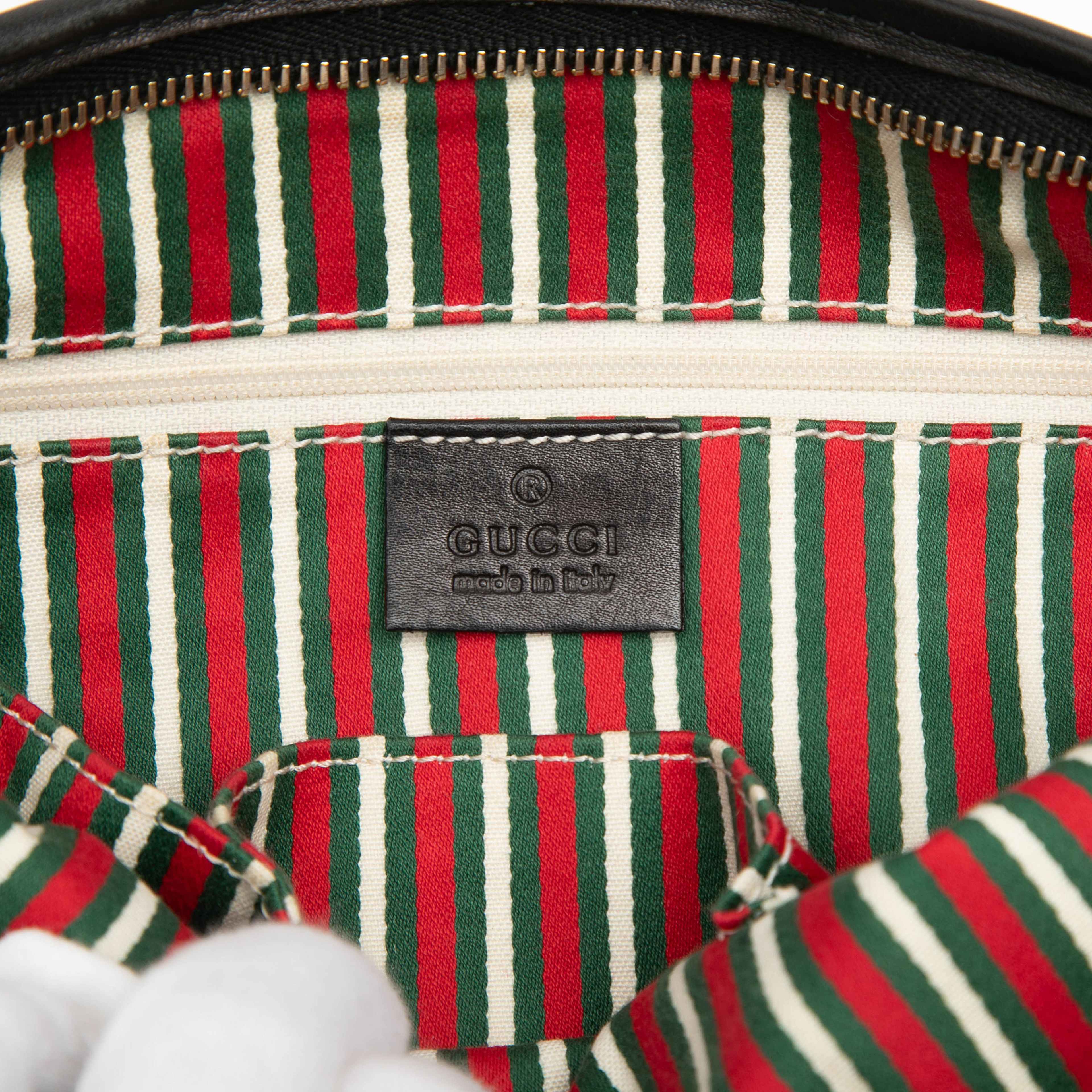 Gucci Medium Gg Canvas New Britt Half Moon Crossbody, från Luxclusif, i färgen black. Klicka för att öppna bilden i stort format