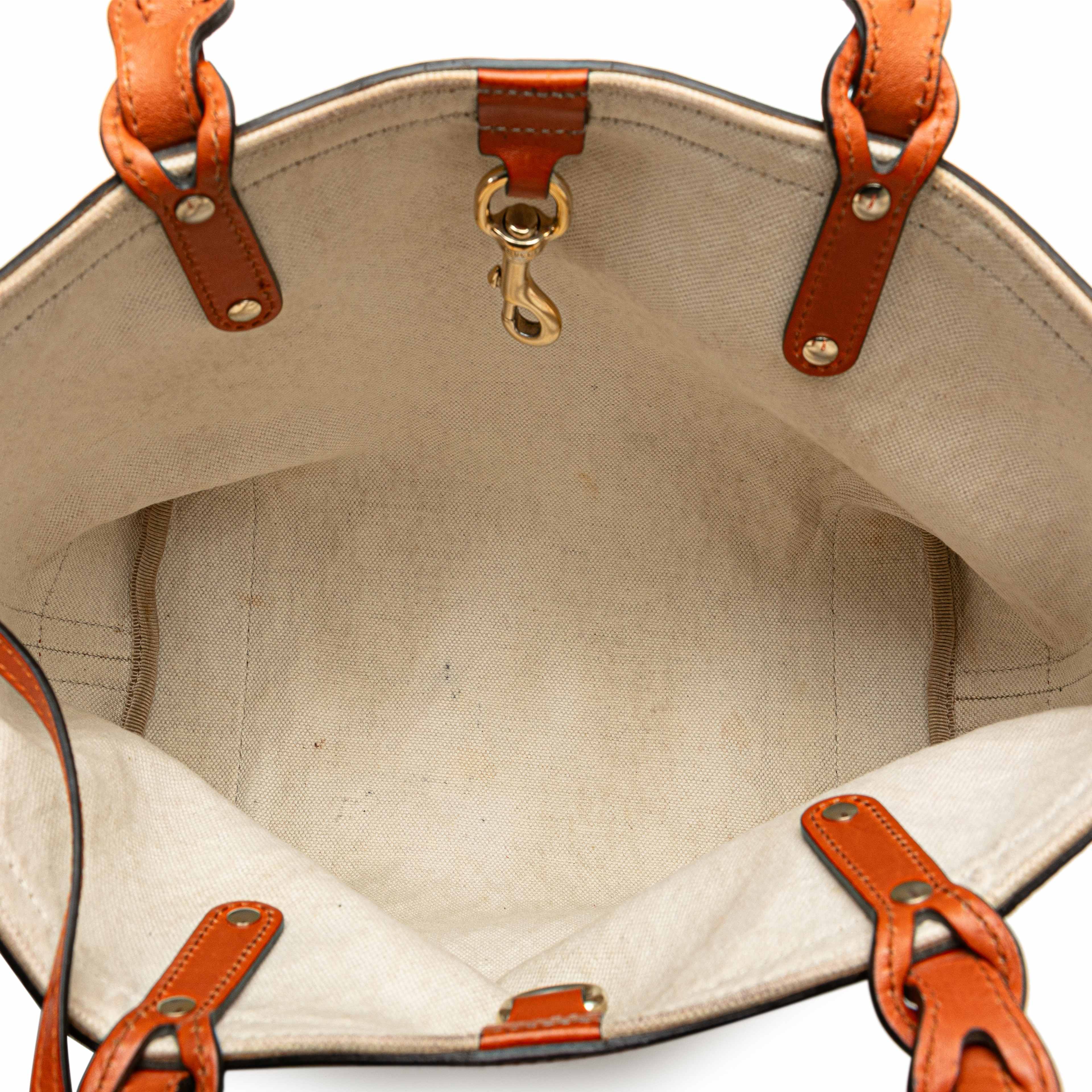 Gucci Gg Canvas Craft Tote, från Luxclusif, i färgen beige. Klicka för att öppna bilden i stort format