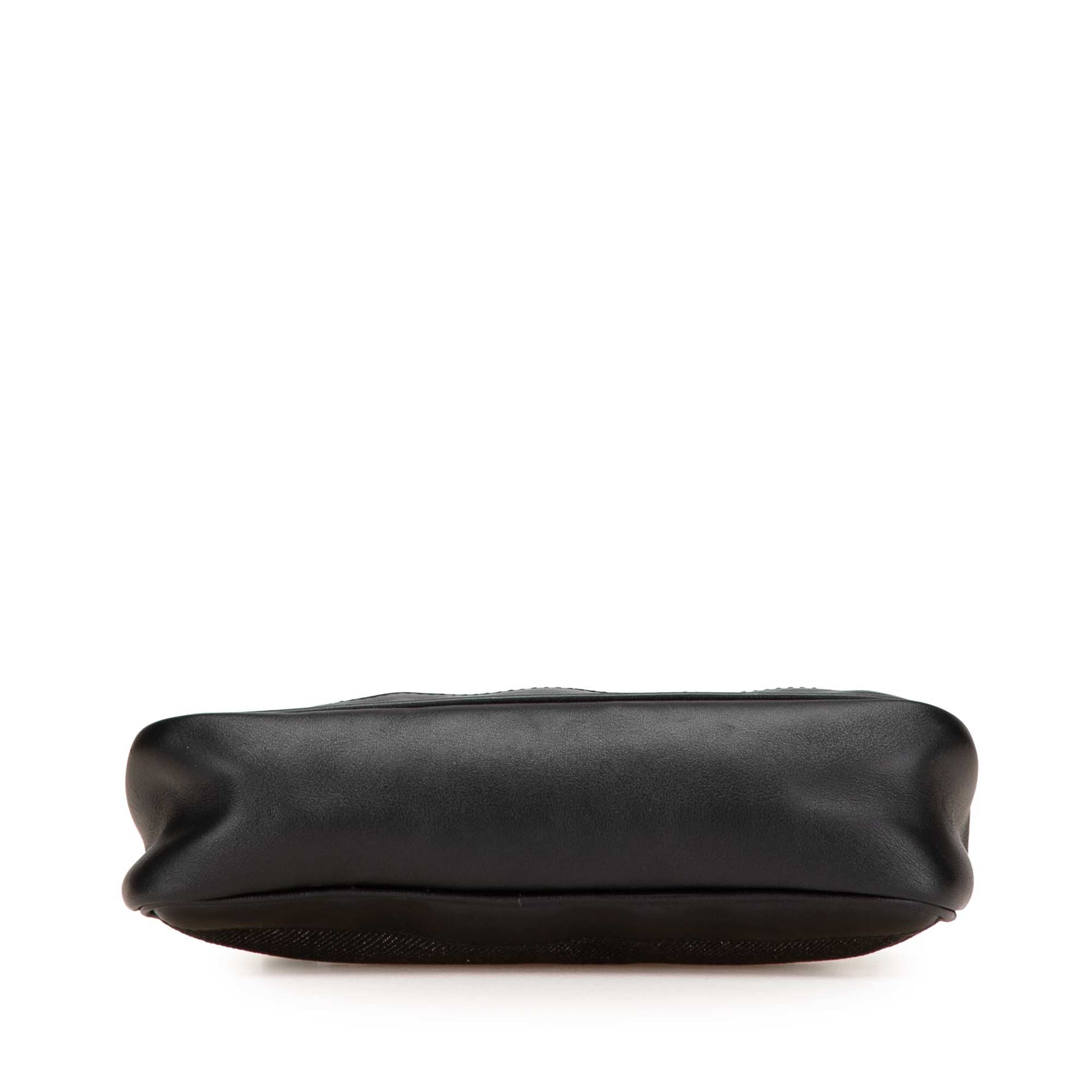 Gucci Denim Web Shoulder Bag, från Luxclusif, i färgen black. Klicka för att öppna bilden i stort format