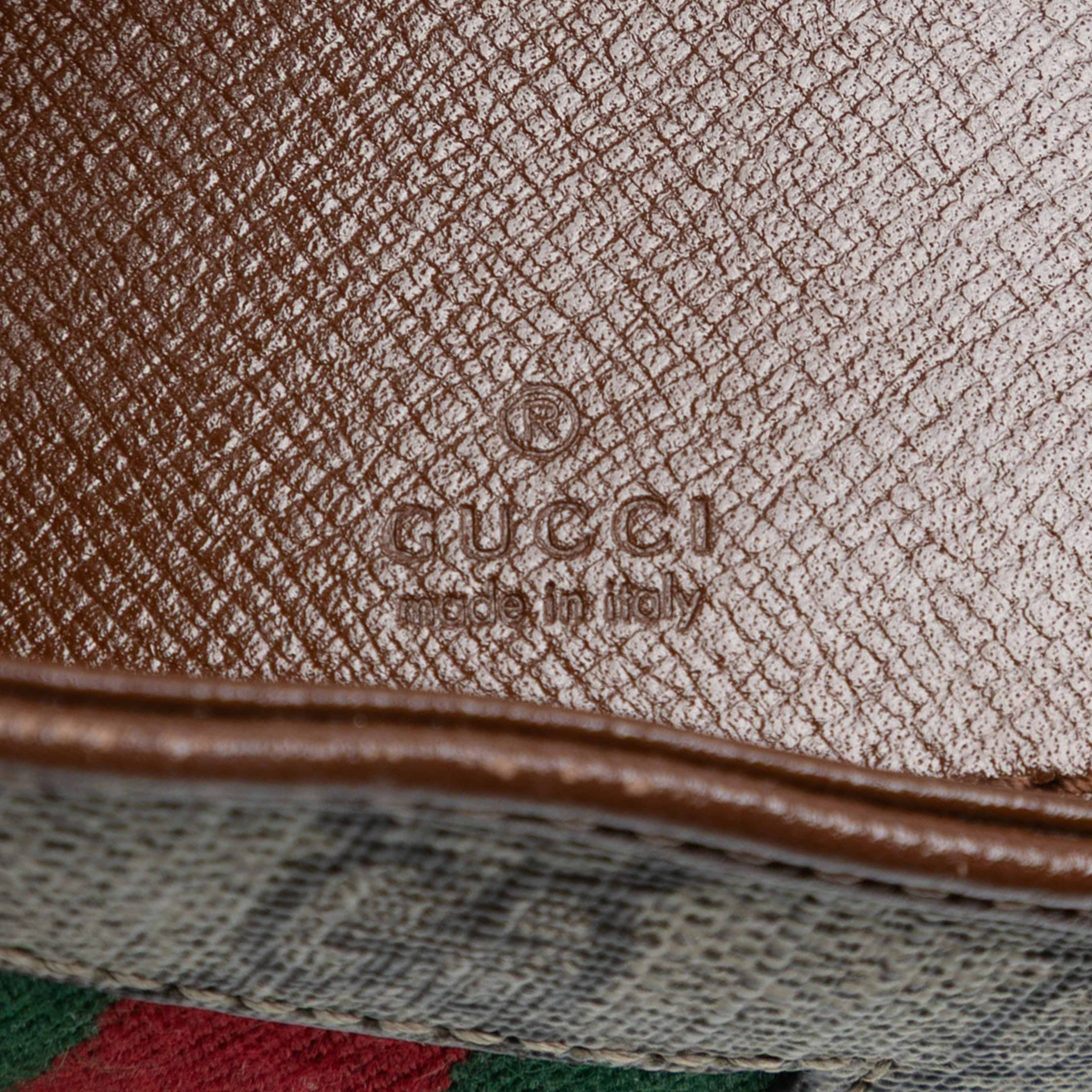 Gucci Mini Gg Supreme Web Jackie 1961 Crossbody, från Luxclusif, i färgen beige. Klicka för att öppna bilden i stort format