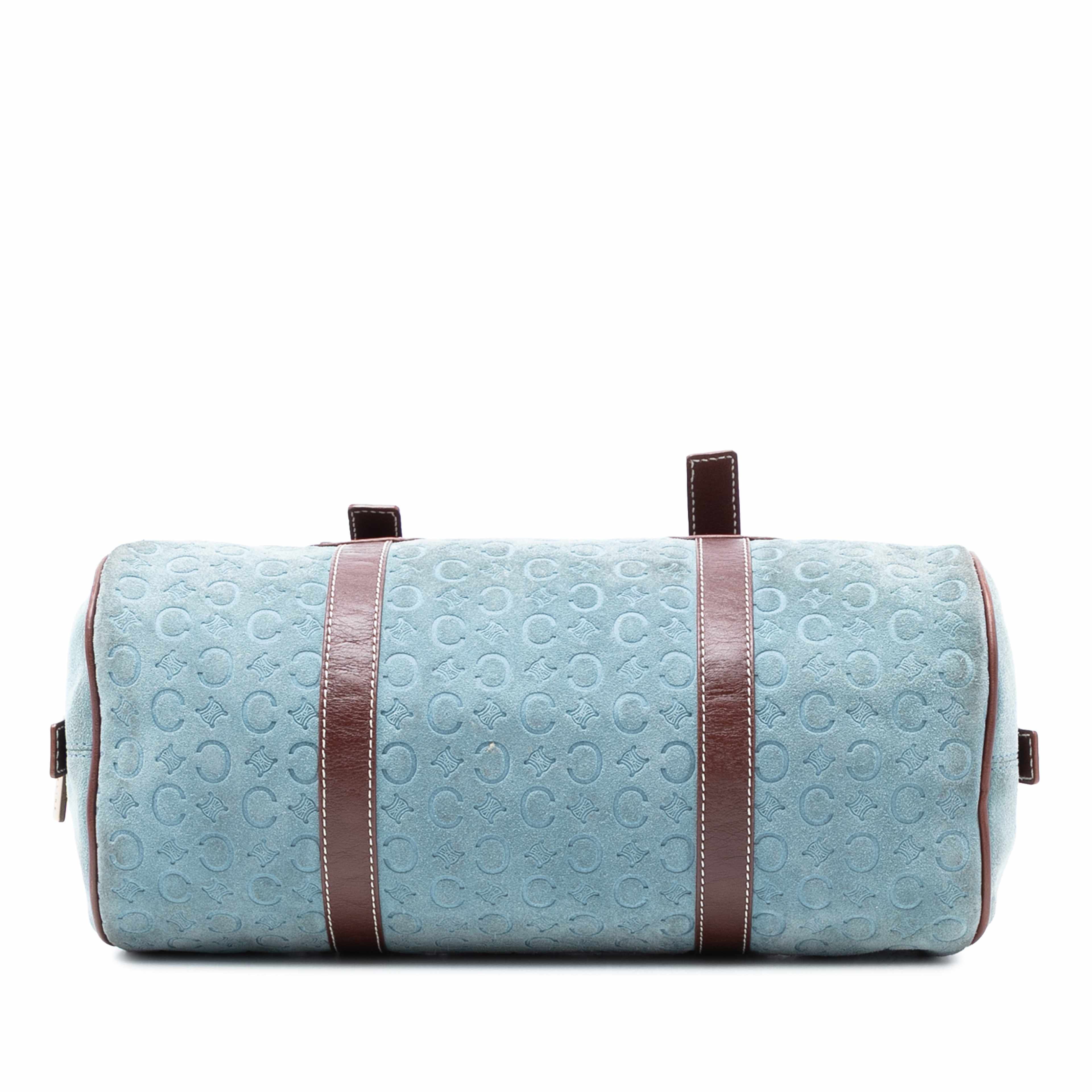 Celine C Macadam Suede Shoulder Bag, från Luxclusif, i färgen light blue. Klicka för att öppna bilden i stort format