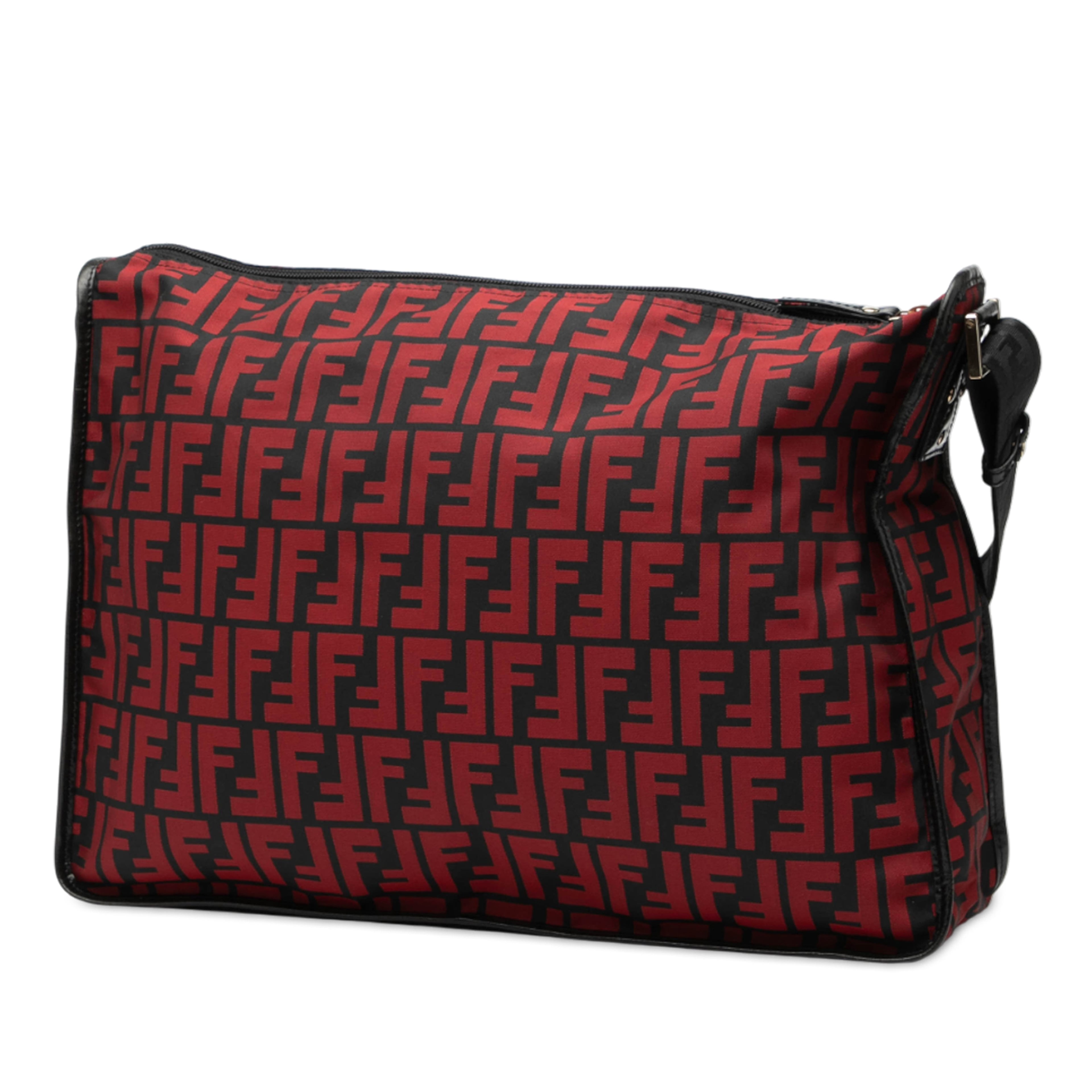 Fendi Zucca Nylon Crossbody, från Luxclusif, i färgen red. Klicka för att öppna bilden i stort format