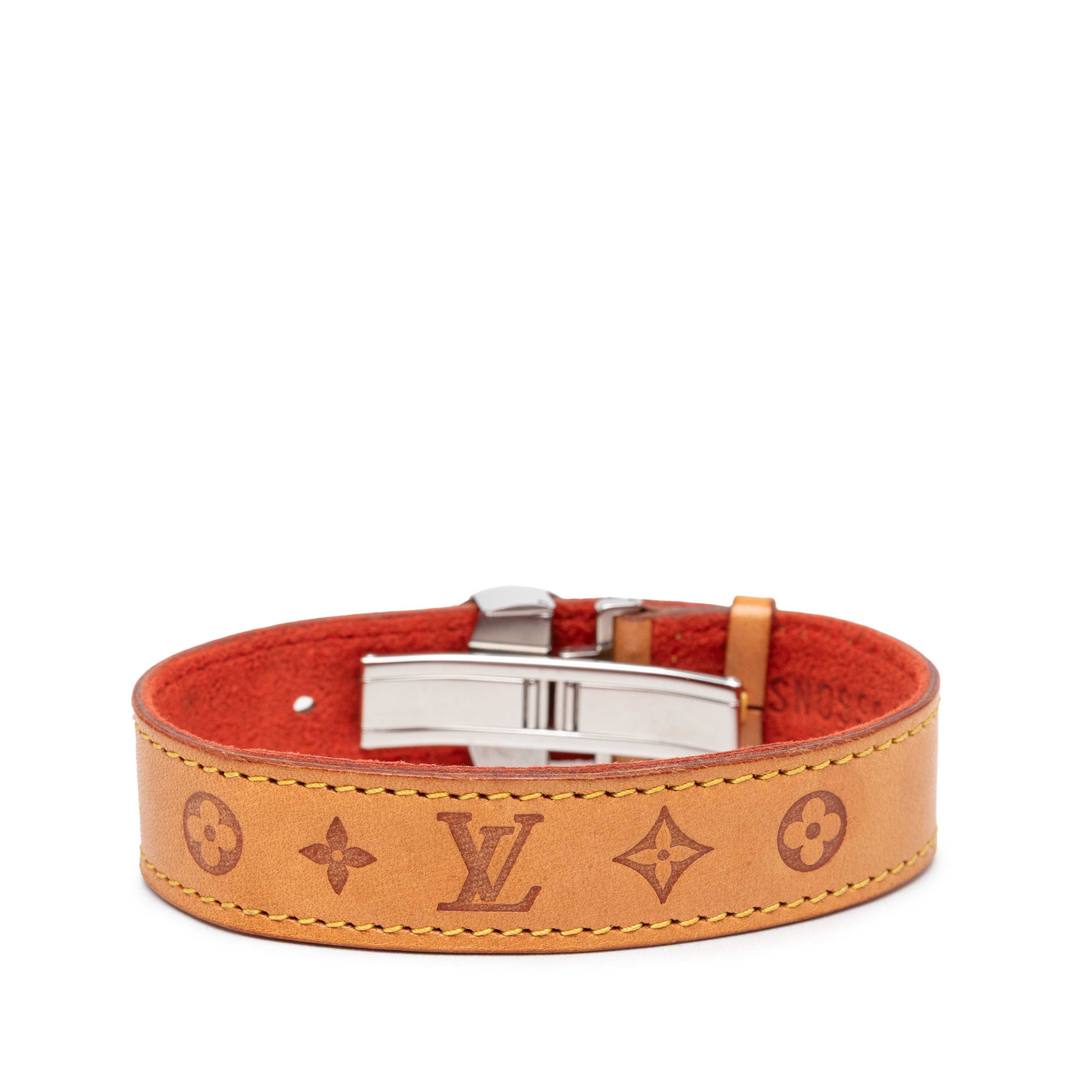 Louis Vuitton Vachetta Monogram Wish Bracelet, från Luxclusif, i färgen brun. Klicka för att öppna bilden i stort format