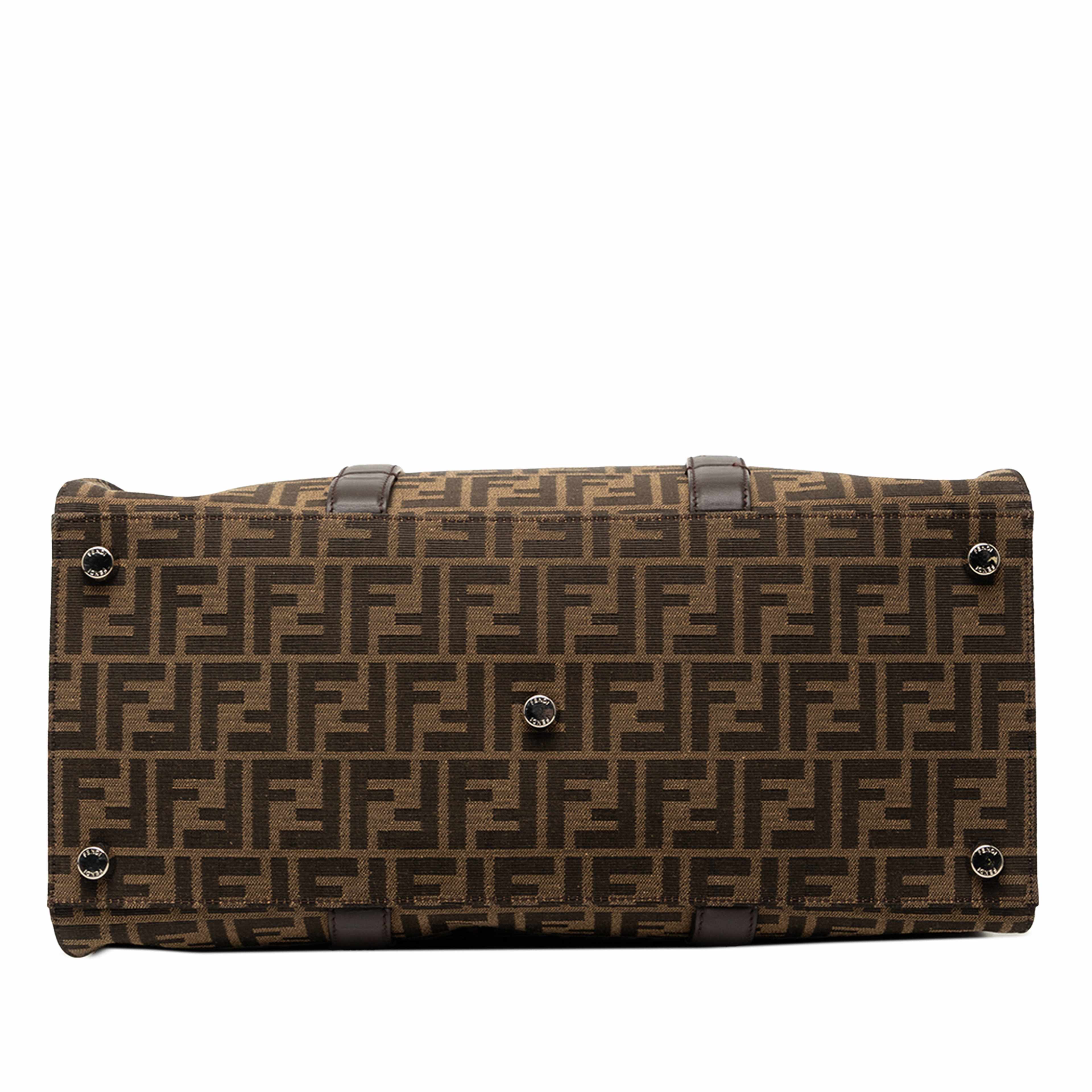 Fendi Ff 1974 Jacquard Shopper Tote, från Luxclusif, i färgen brown. Klicka för att öppna bilden i stort format
