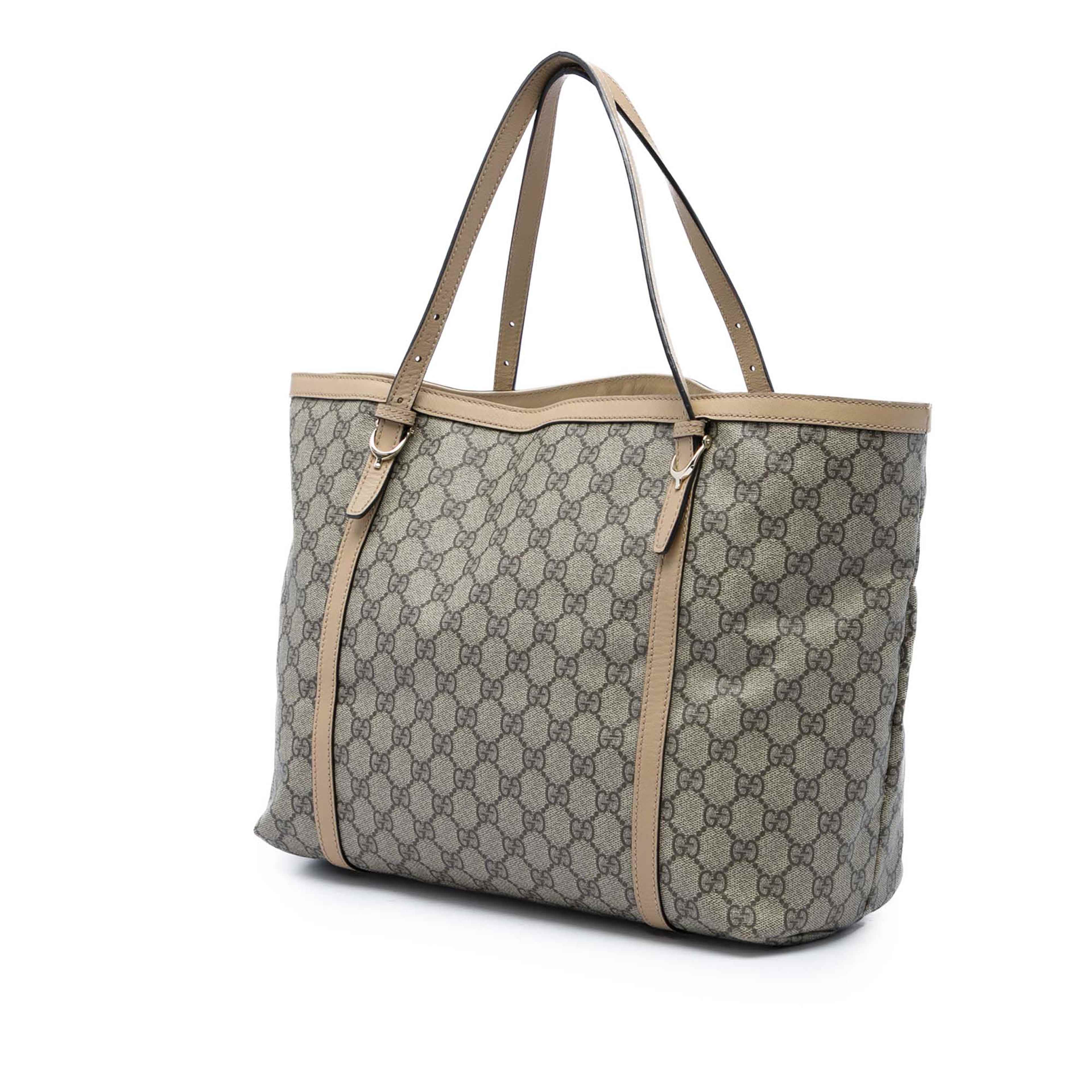 Gucci Gg Supreme Nice Tote, från Luxclusif, i färgen beige. Klicka för att öppna bilden i stort format