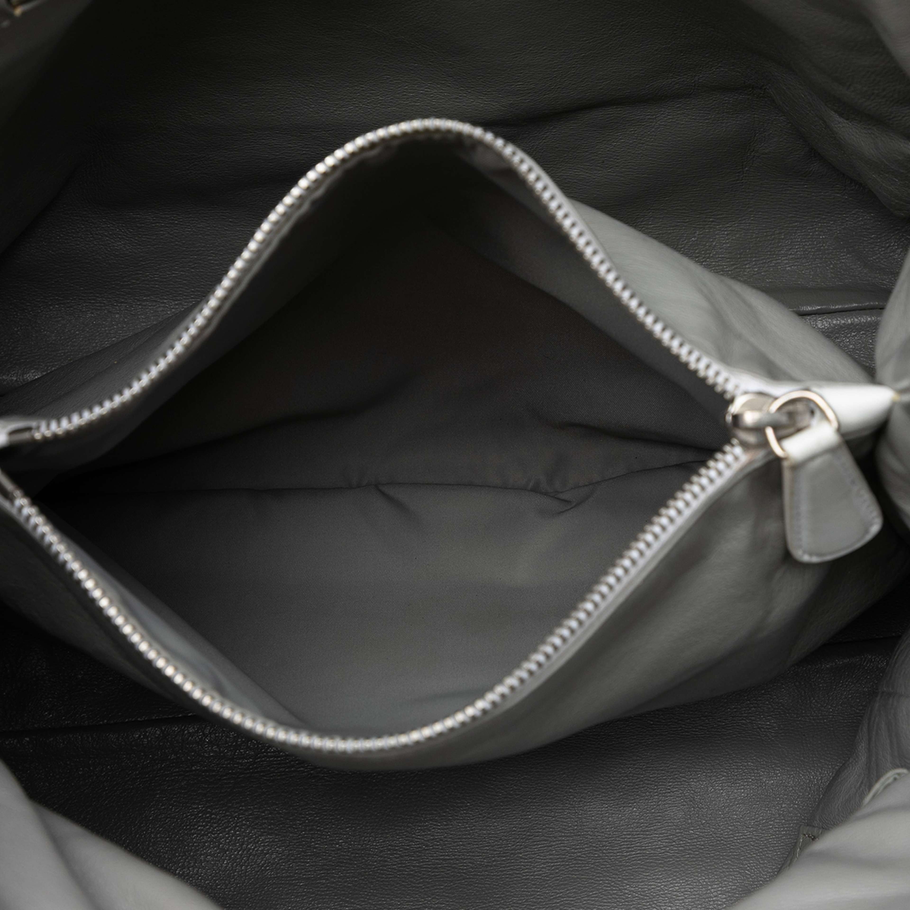 Dior Woven Lambskin Lady Dior Avenue Tote, från Luxclusif, i färgen white. Klicka för att öppna bilden i stort format