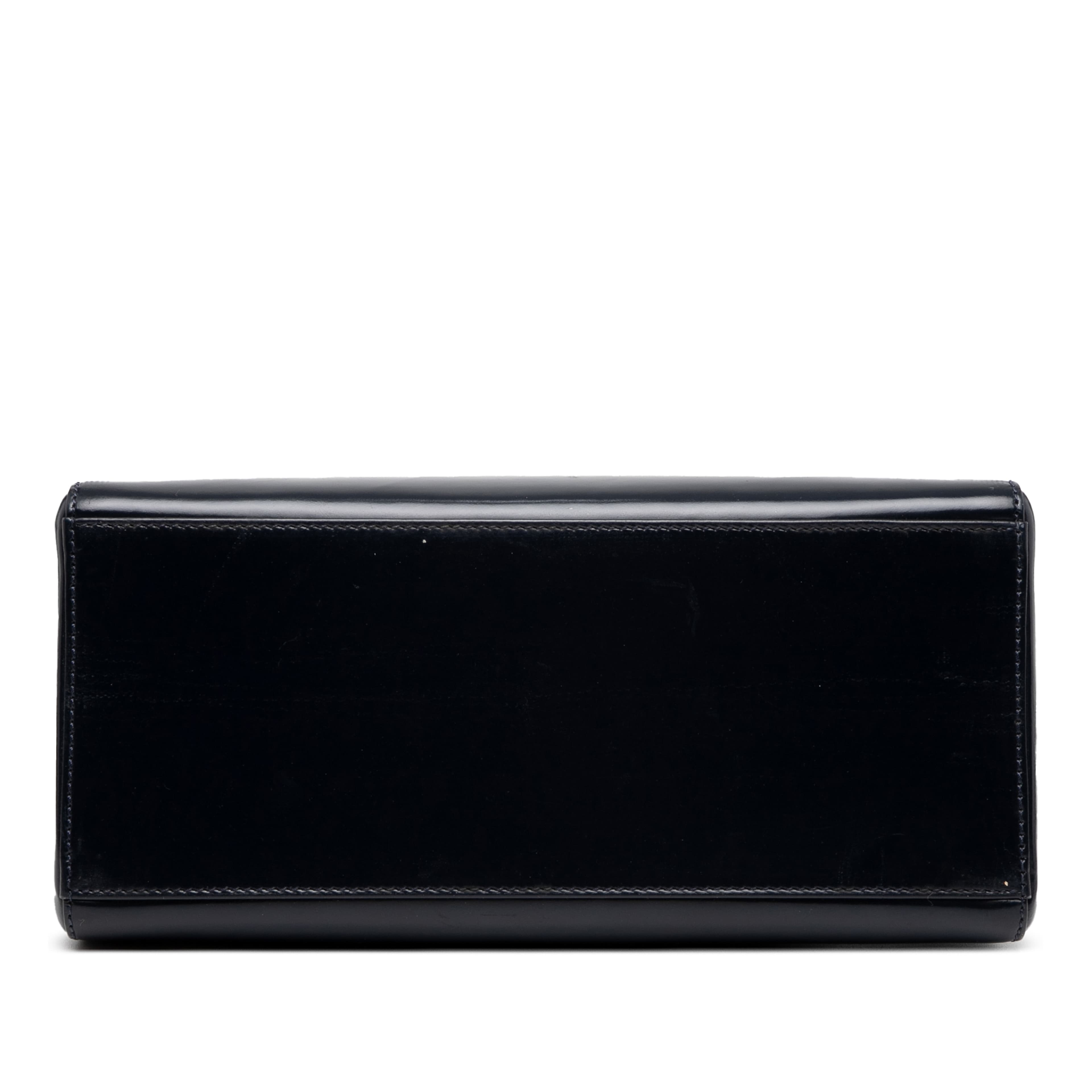 Dior Medium Glazed Calfskin Lady Dior, från Luxclusif, i färgen navy. Klicka för att öppna bilden i stort format