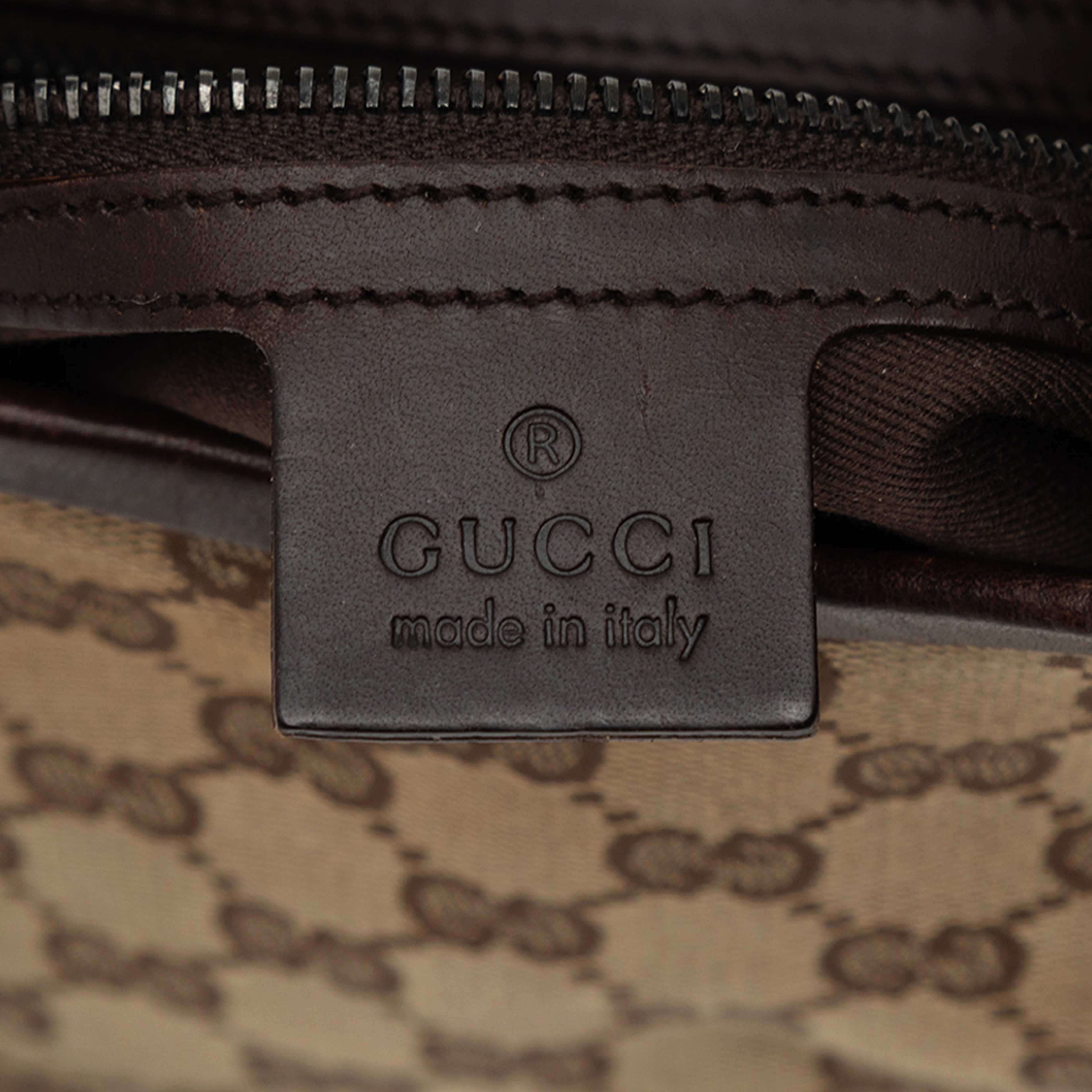 Gucci Gg Canvas Shoulder Bag, från Luxclusif, i färgen beige. Klicka för att öppna bilden i stort format