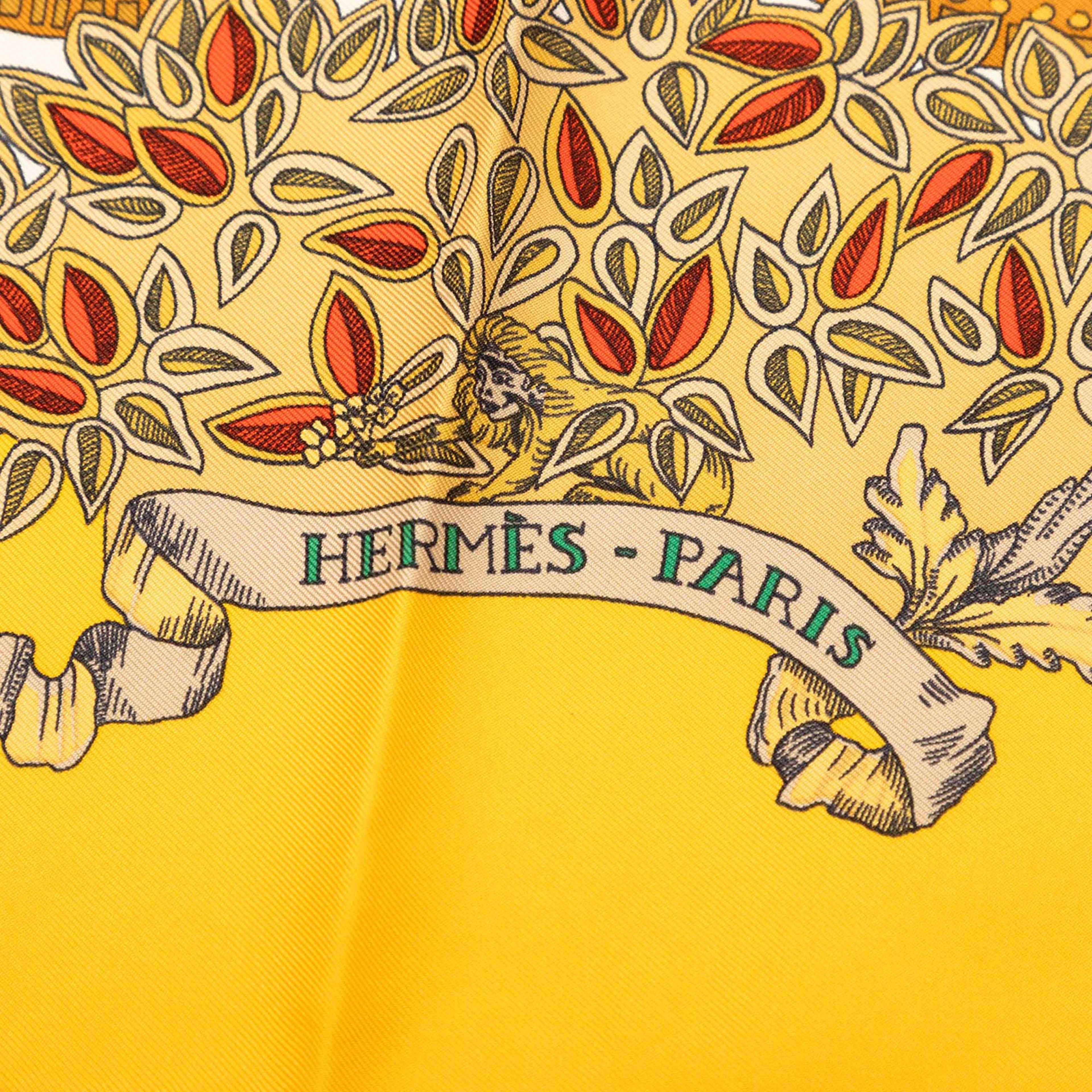Hermès Le Paradis Du Roy Silk Scarf 90, från Luxclusif, i färgen gul. Klicka för att öppna bilden i stort format