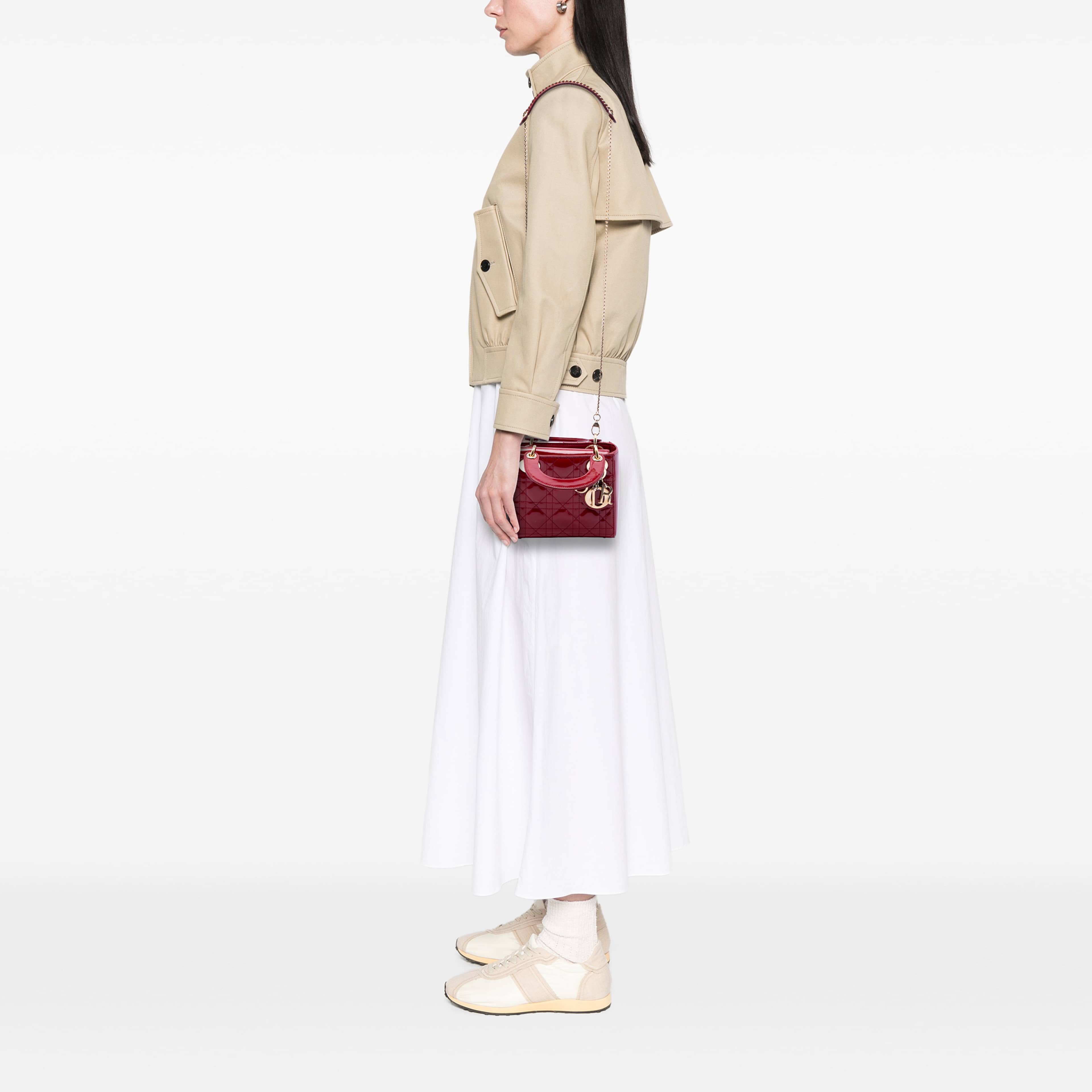 Dior Mini Patent Cannage Lady Dior, från Luxclusif, i färgen röd. Klicka för att öppna bilden i stort format