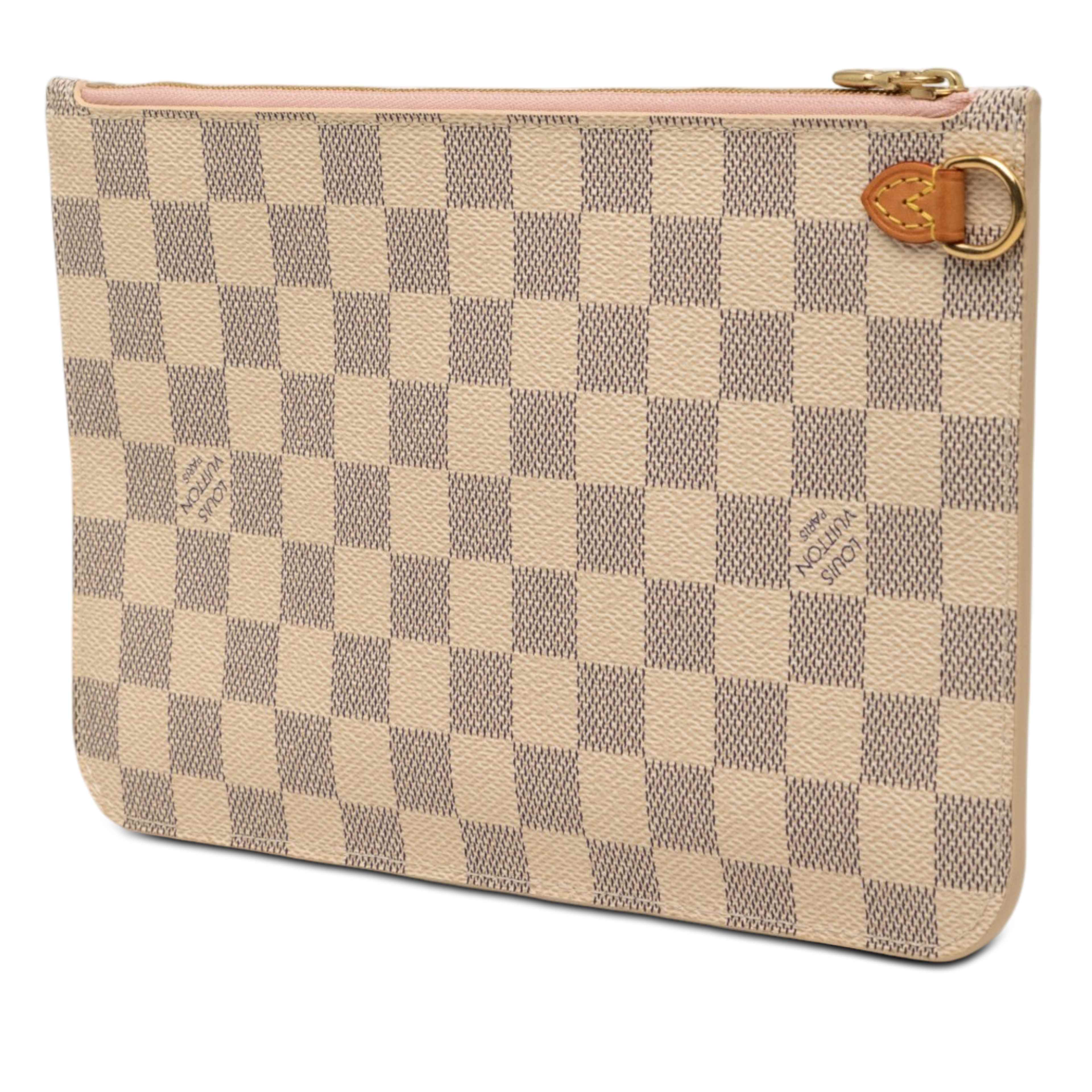 Louis Vuitton Damier Azur Neverfull Mm Pouch, från Luxclusif, i färgen white. Klicka för att öppna bilden i stort format