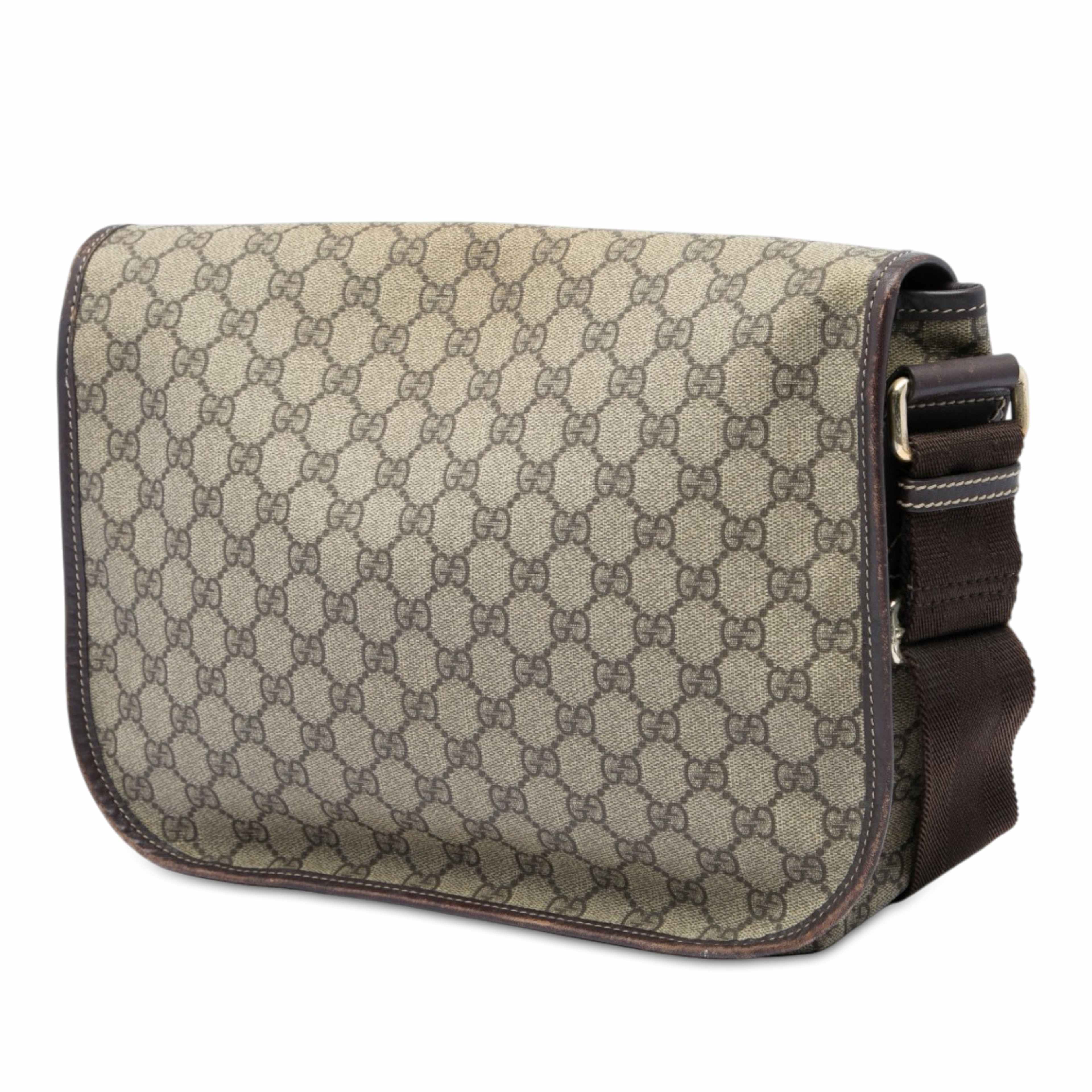 Gucci Gg Supreme Crossbody, från Luxclusif, i färgen beige. Klicka för att öppna bilden i stort format