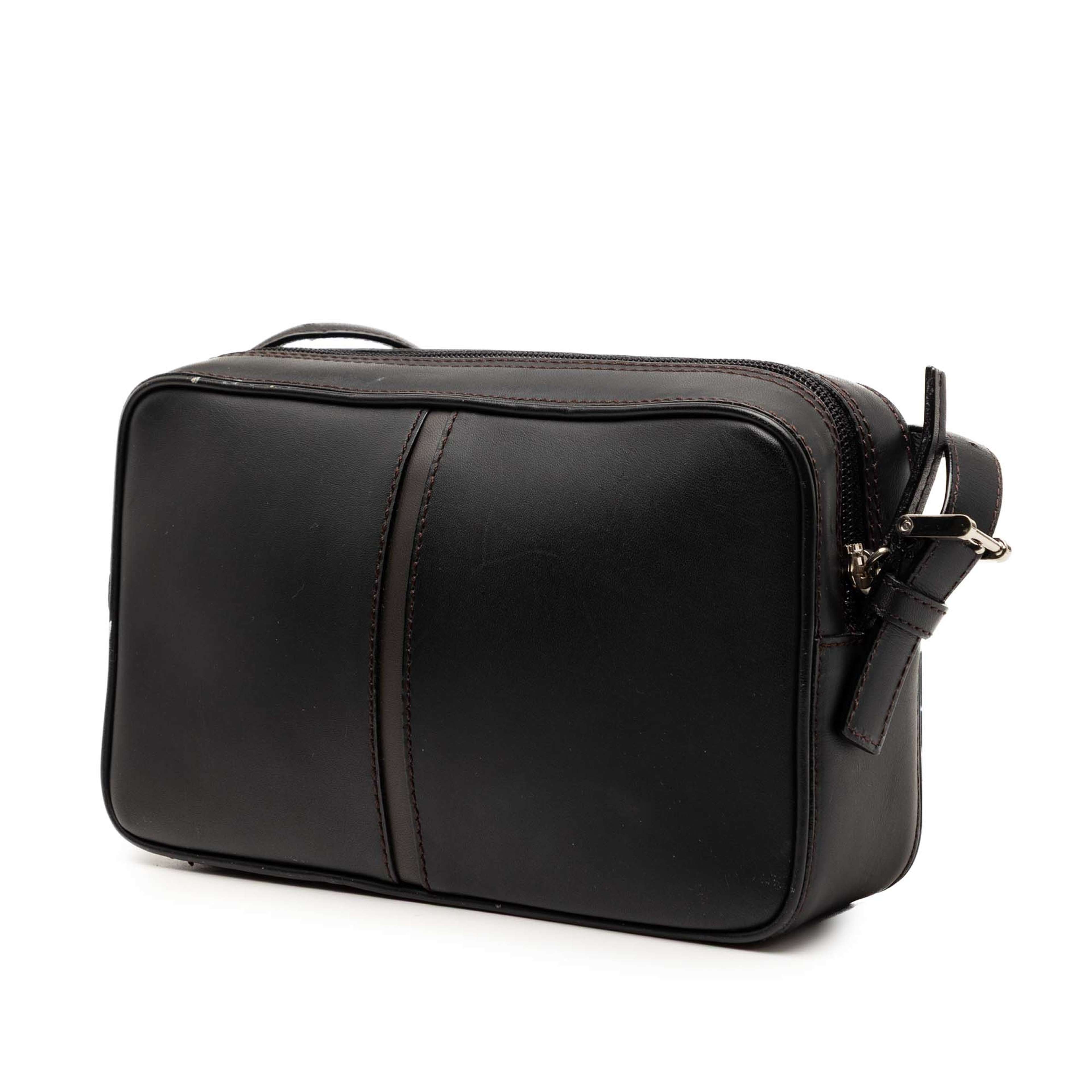 Burberry Leather Crossbody, från Luxclusif, i färgen brun. Klicka för att öppna bilden i stort format