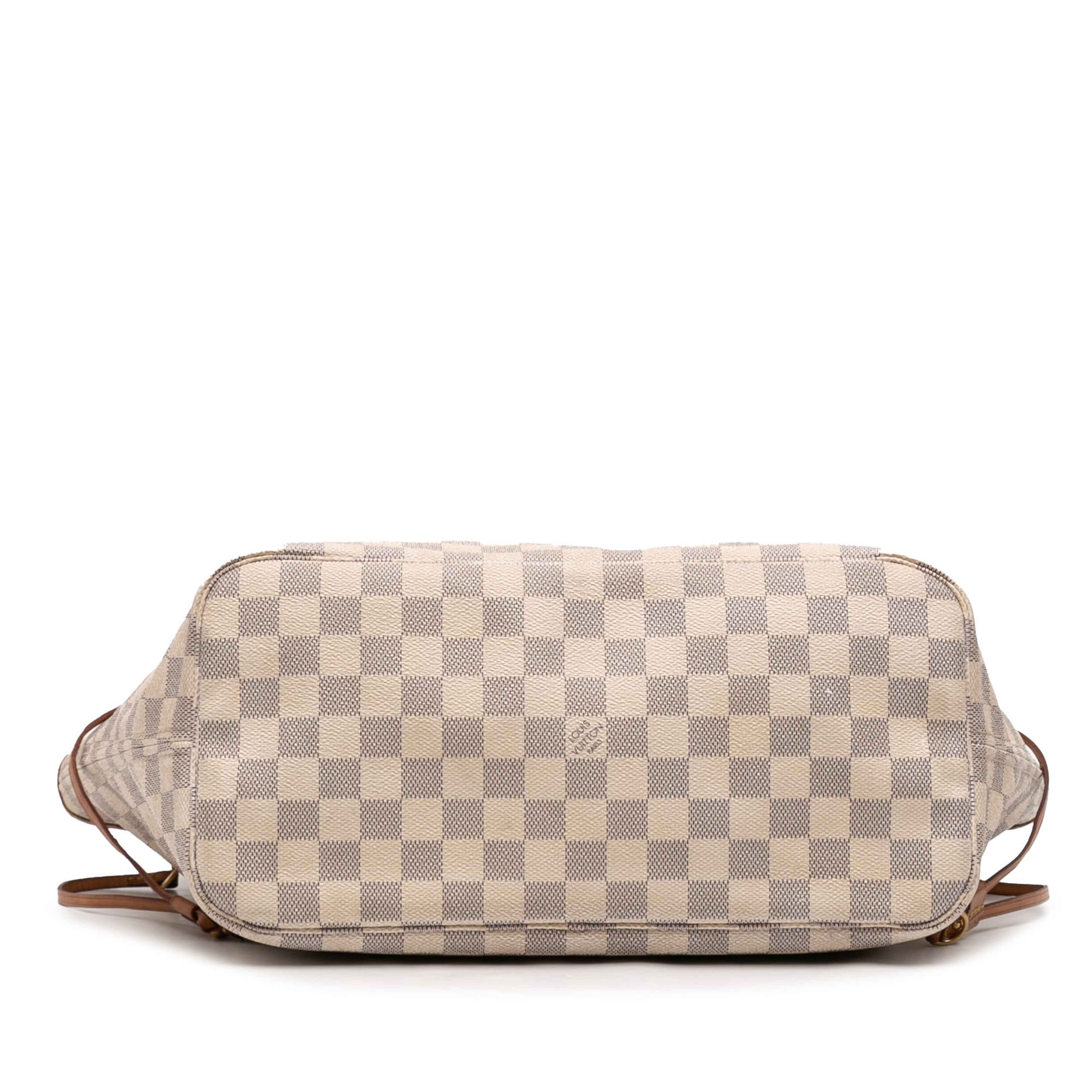 Louis Vuitton Damier Azur Neverfull Mm, från Luxclusif, i färgen white. Klicka för att öppna bilden i stort format