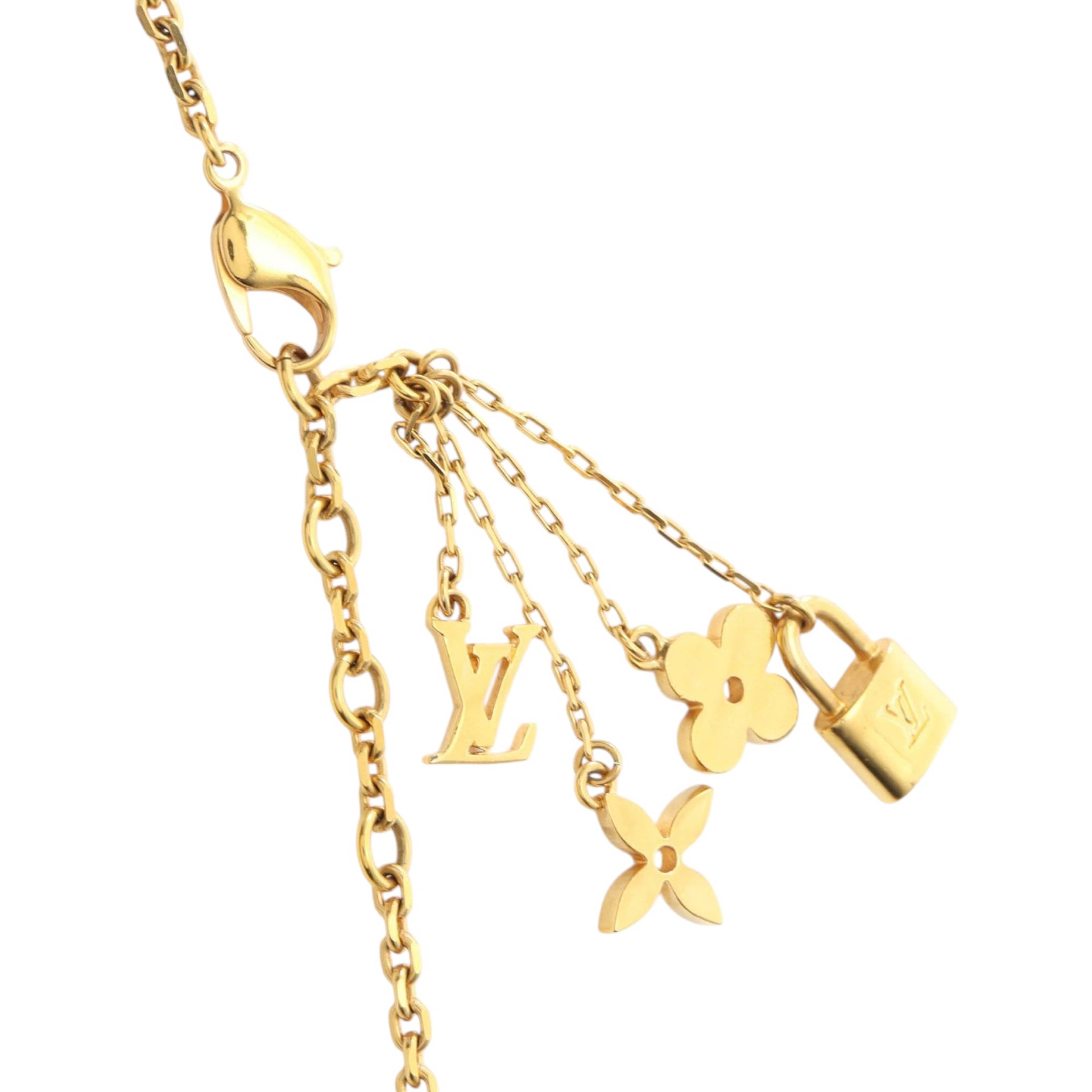 Louis Vuitton Gold Plated And Resin Sautoir Bulles Inclusion Station Charm Necklace, från Luxclusif, i färgen gold. Klicka för att öppna bilden i stort format