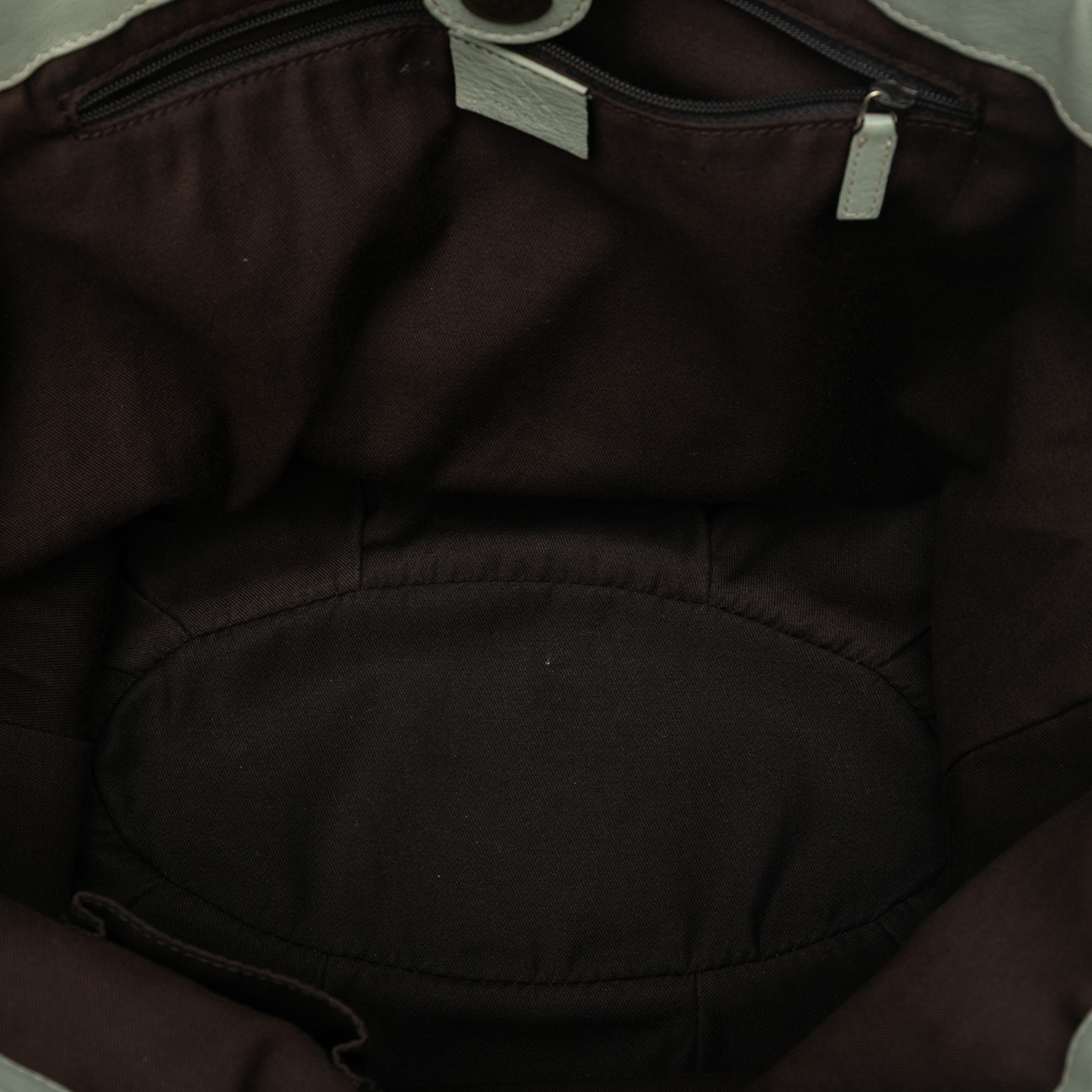 Gucci Gg Canvas Abbey D Ring Tote, från Luxclusif, i färgen beige. Klicka för att öppna bilden i stort format