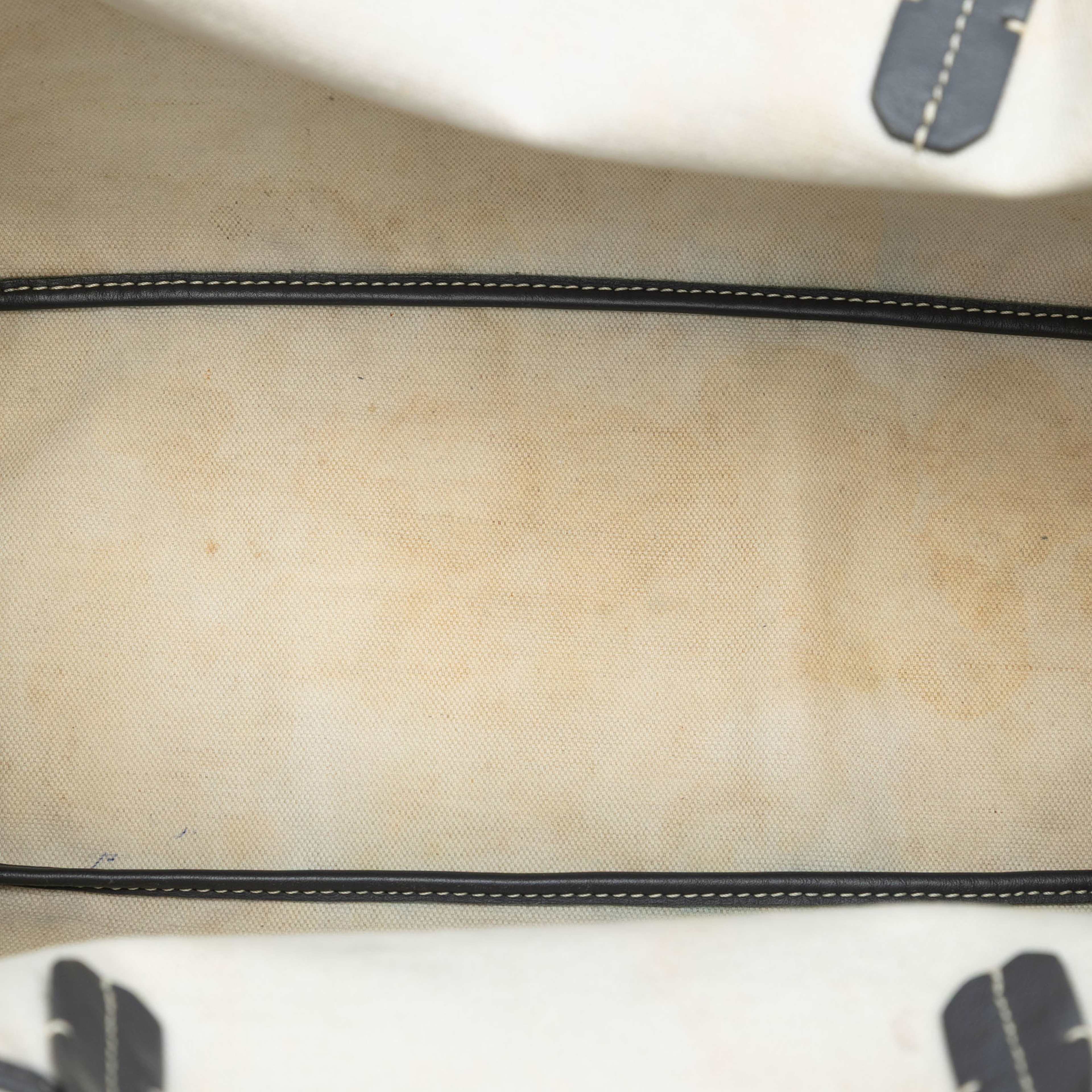 Goyard Goyardine Saint Louis Pm, från Luxclusif, i färgen gray. Klicka för att öppna bilden i stort format