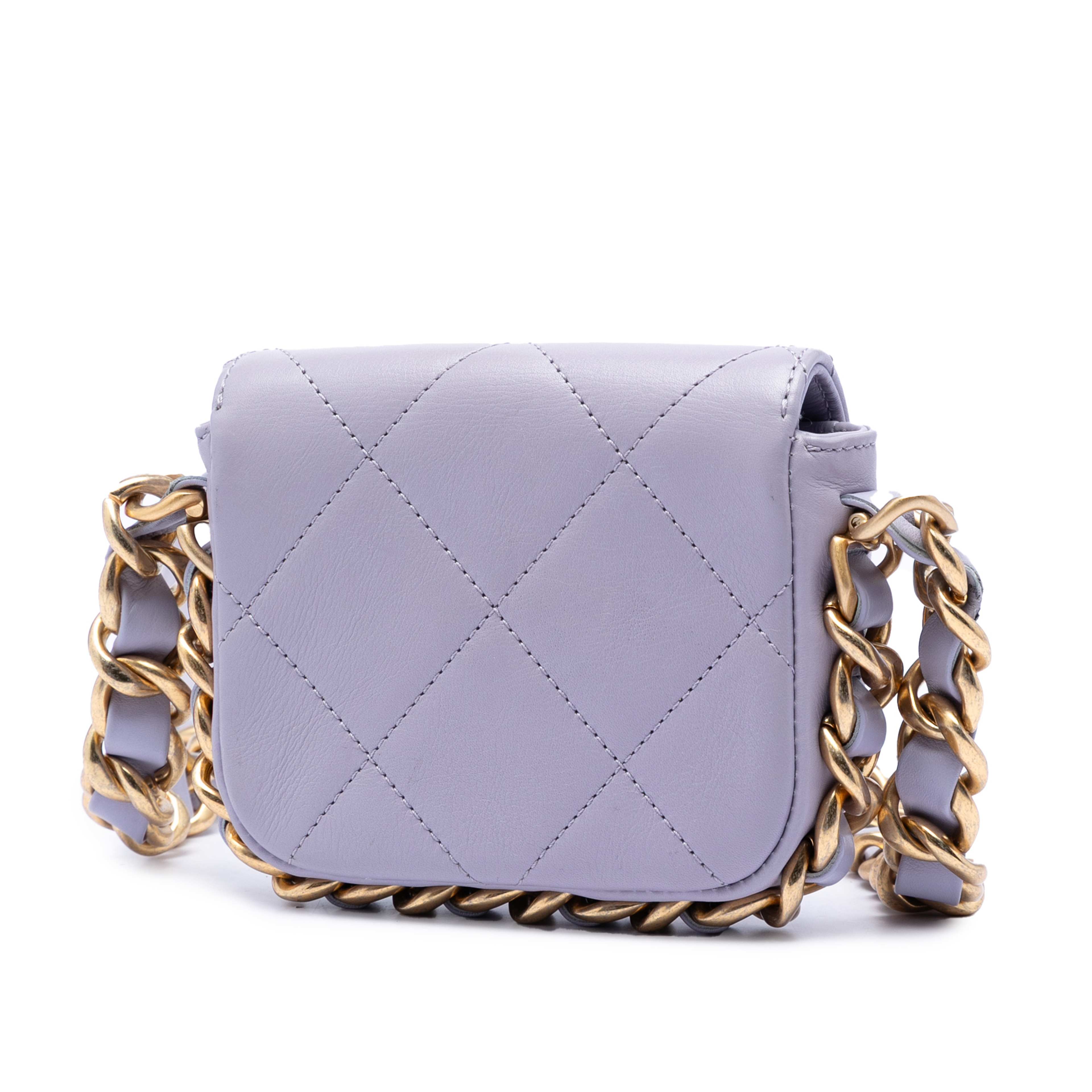 Chanel Mini Quilted Calfskin Framing Chain Flap, från Luxclusif, i färgen purpur. Klicka för att öppna bilden i stort format