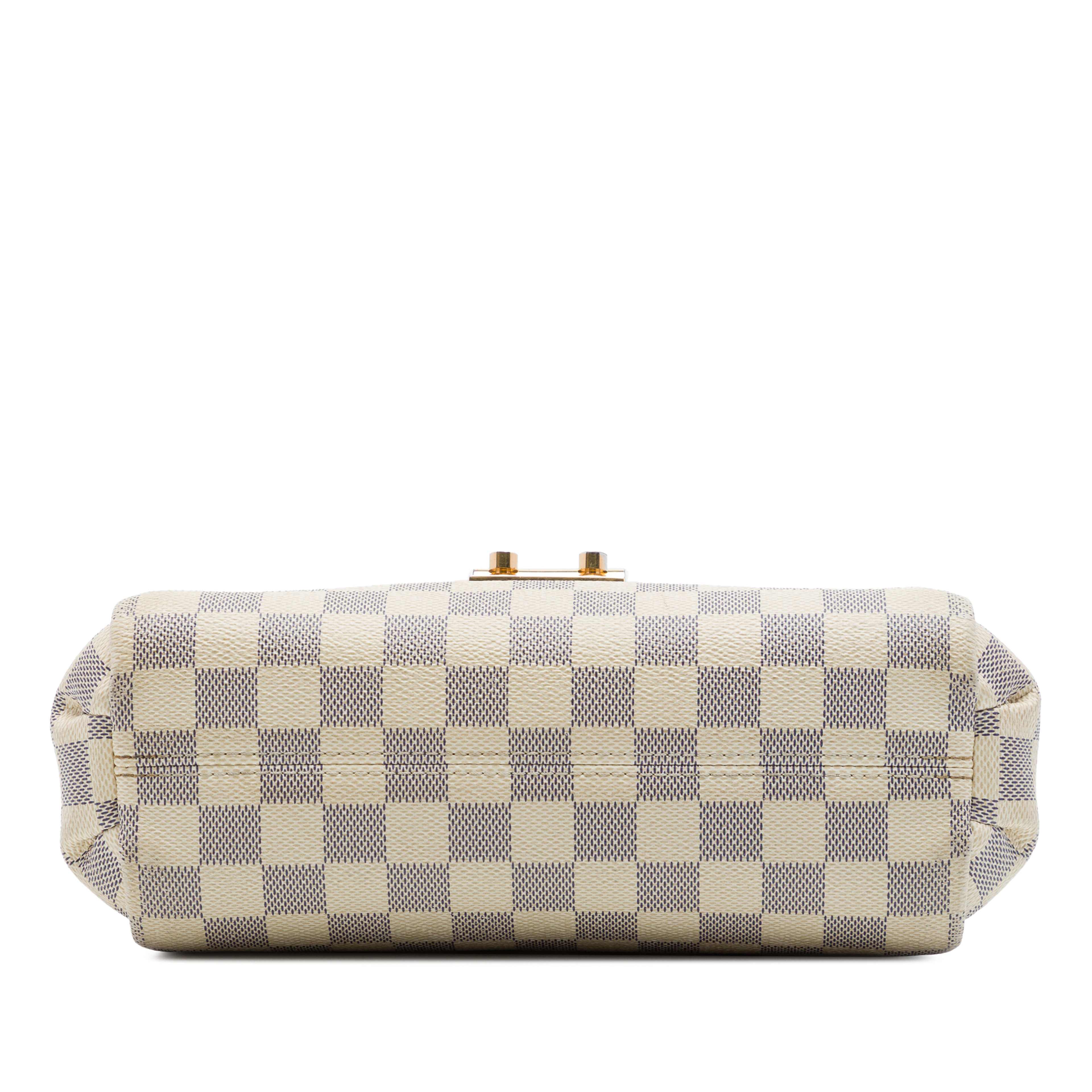 Louis Vuitton Damier Azur Croisette, från Luxclusif, i färgen vit. Klicka för att öppna bilden i stort format