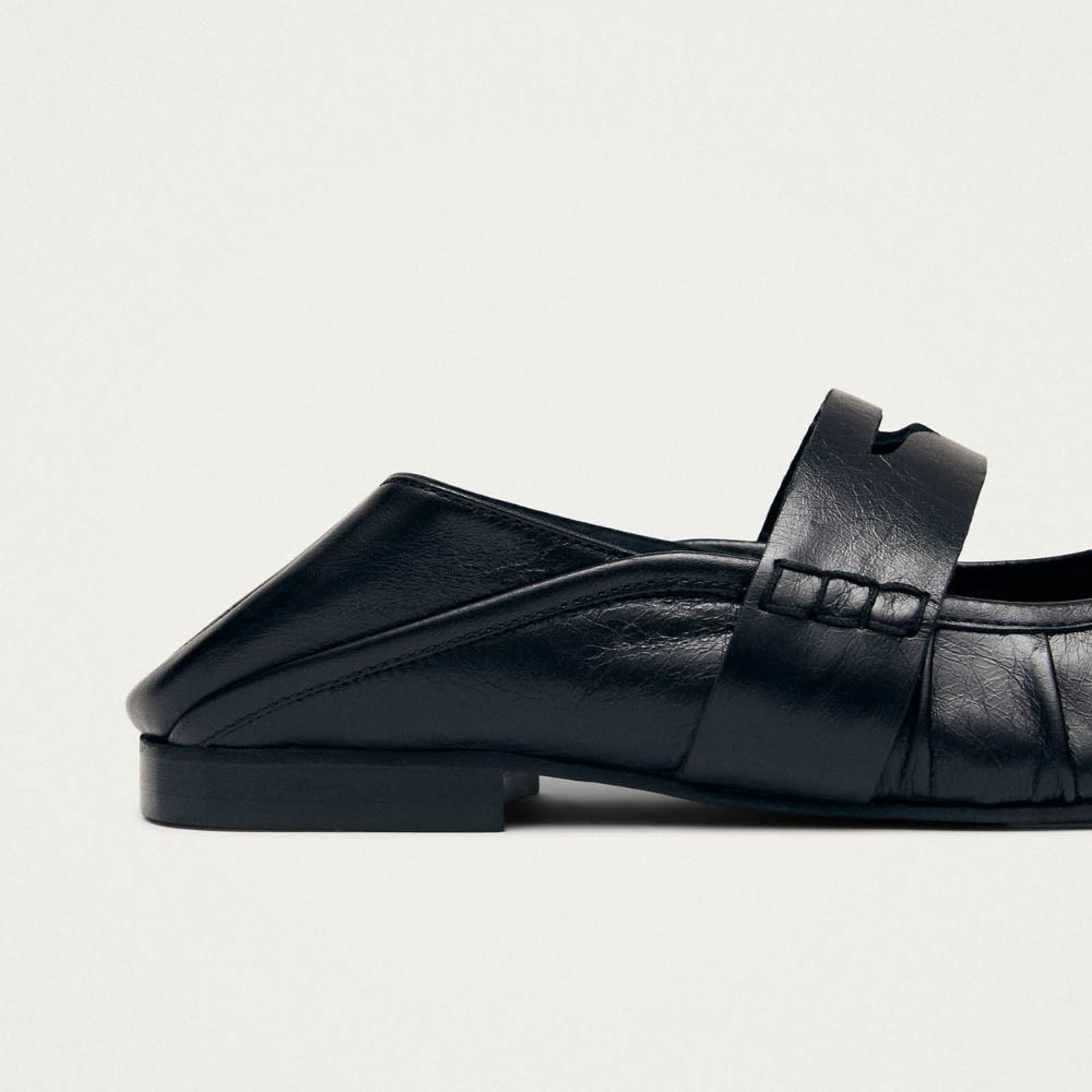 Bargo Black Leather Ballet Flats