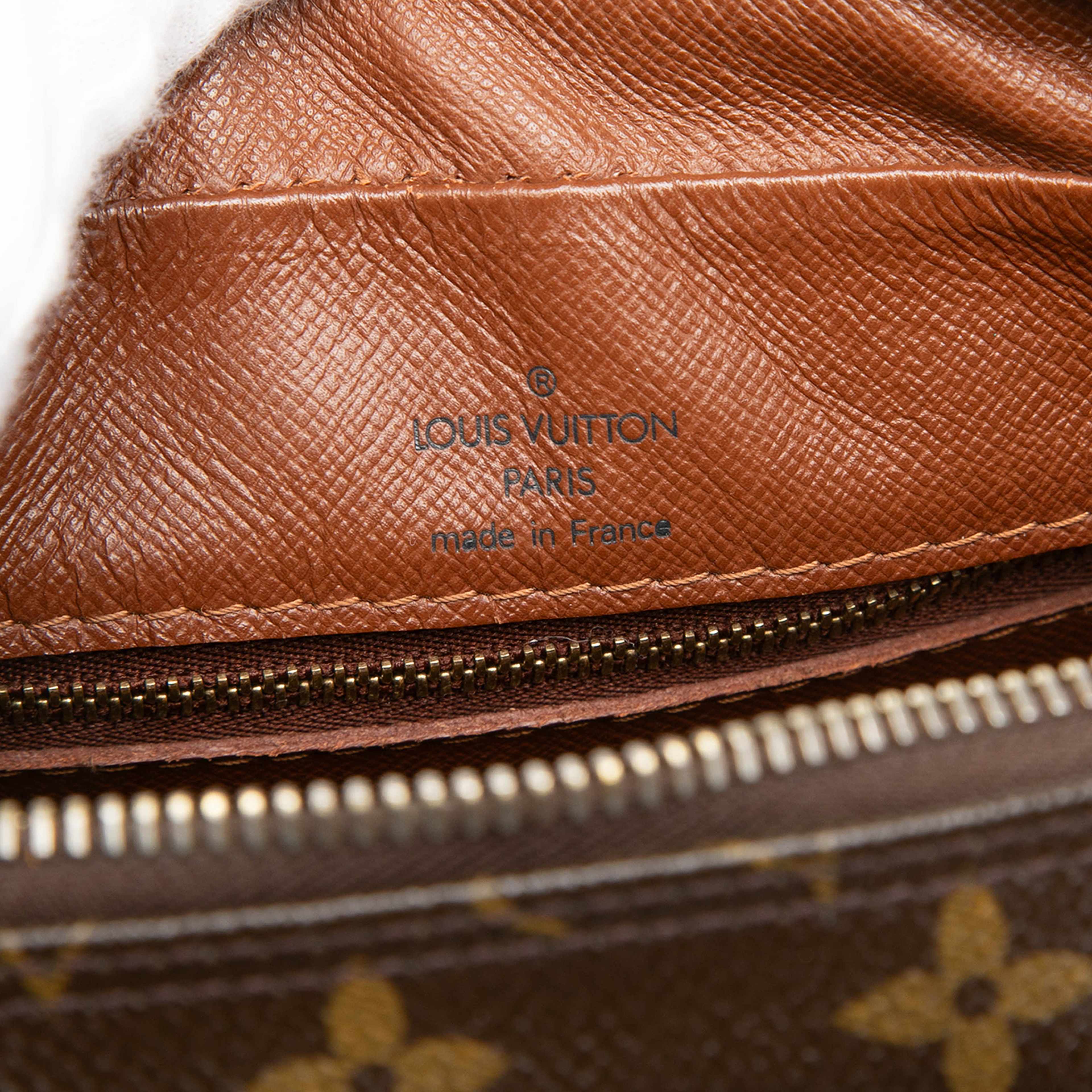 Louis Vuitton Monogram Nil Crossbody, från Luxclusif, i färgen brown. Klicka för att öppna bilden i stort format