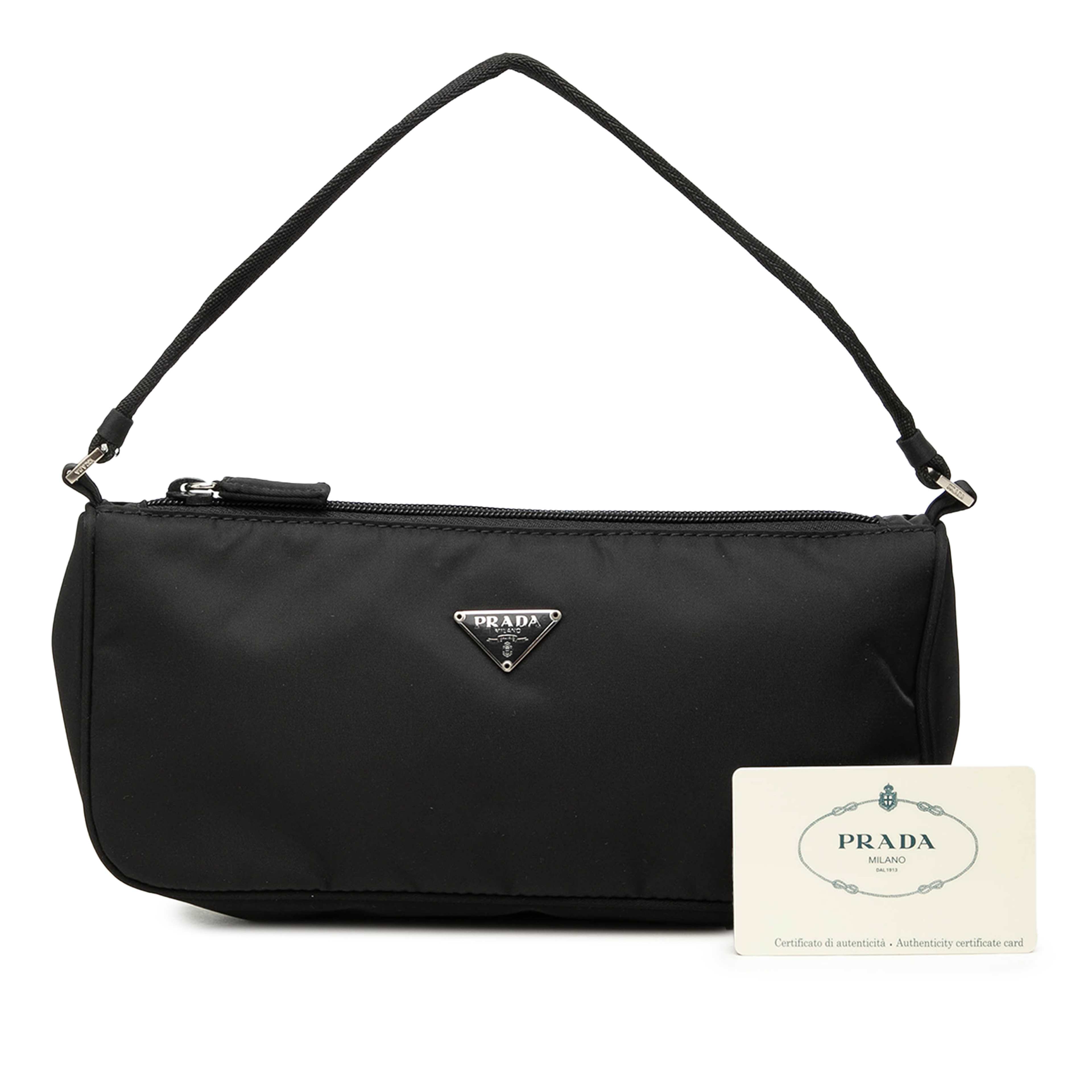 Prada Tessuto Pochette, från Luxclusif, i färgen svart. Klicka för att öppna bilden i stort format