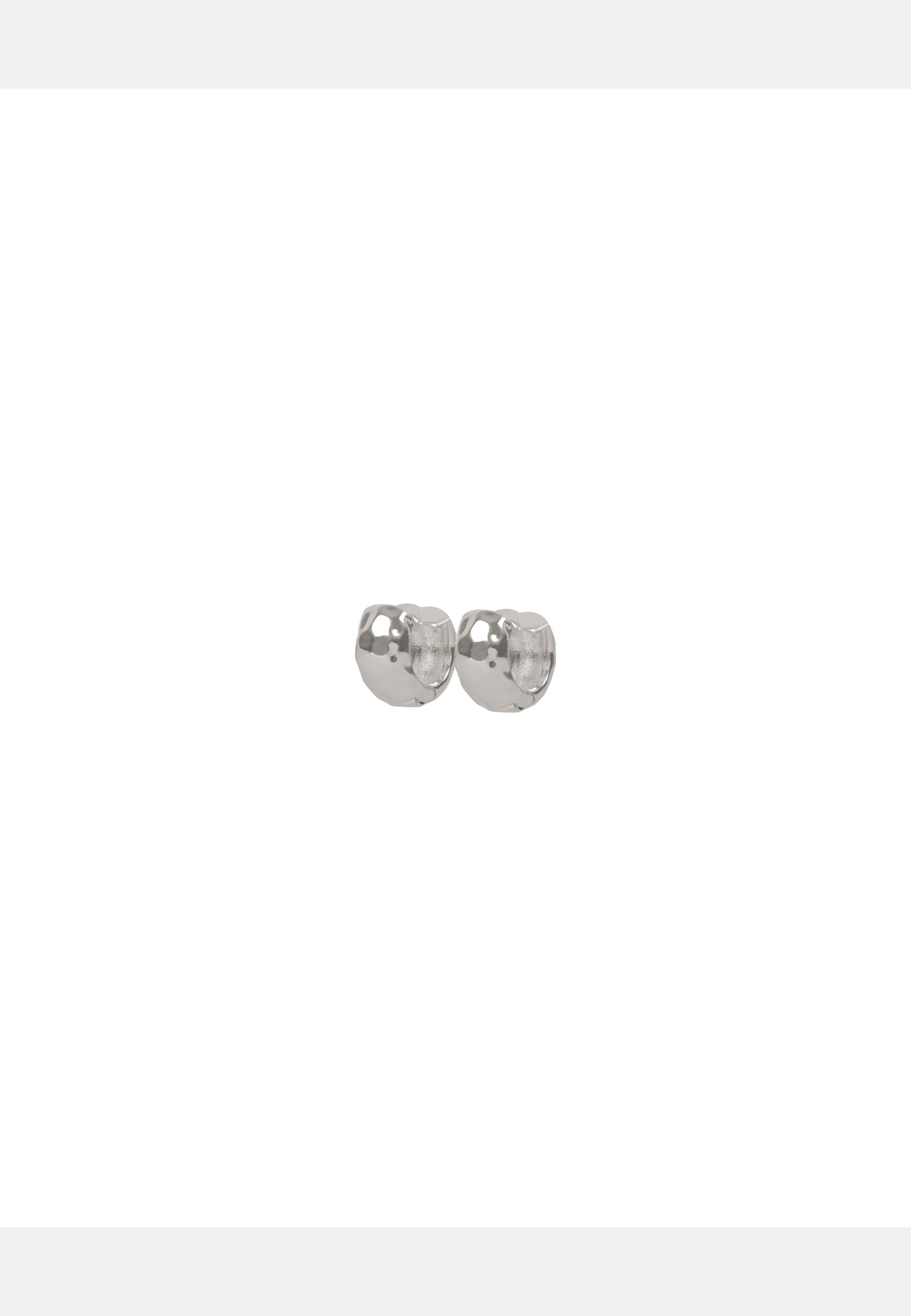 Union Nine Hammered Ring Ear 12mm, från SNÖ of Sweden, i färgen plain s. Klicka för att öppna bilden i stort format