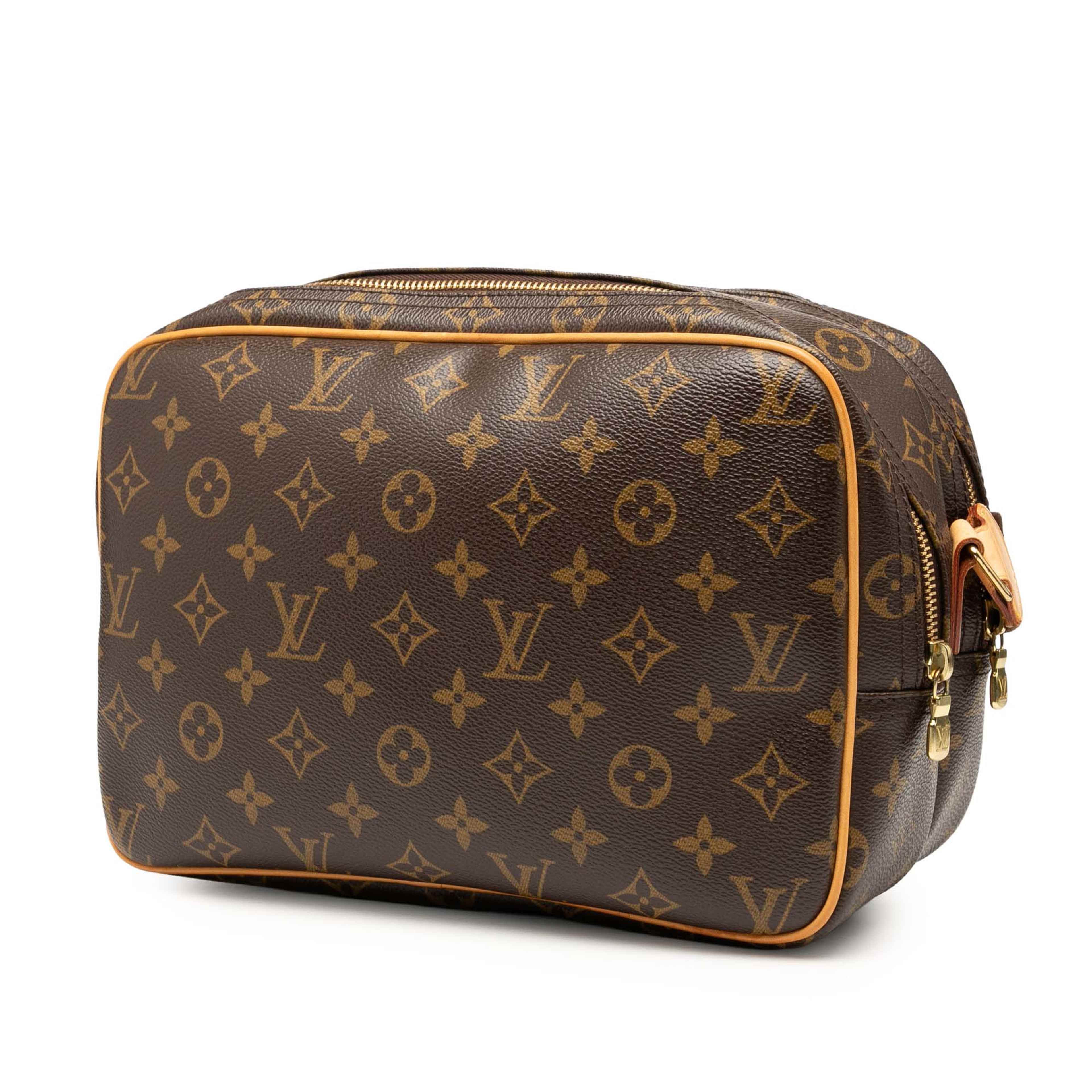 Louis Vuitton Monogram Reporter Pm, från Luxclusif, i färgen brown. Klicka för att öppna bilden i stort format