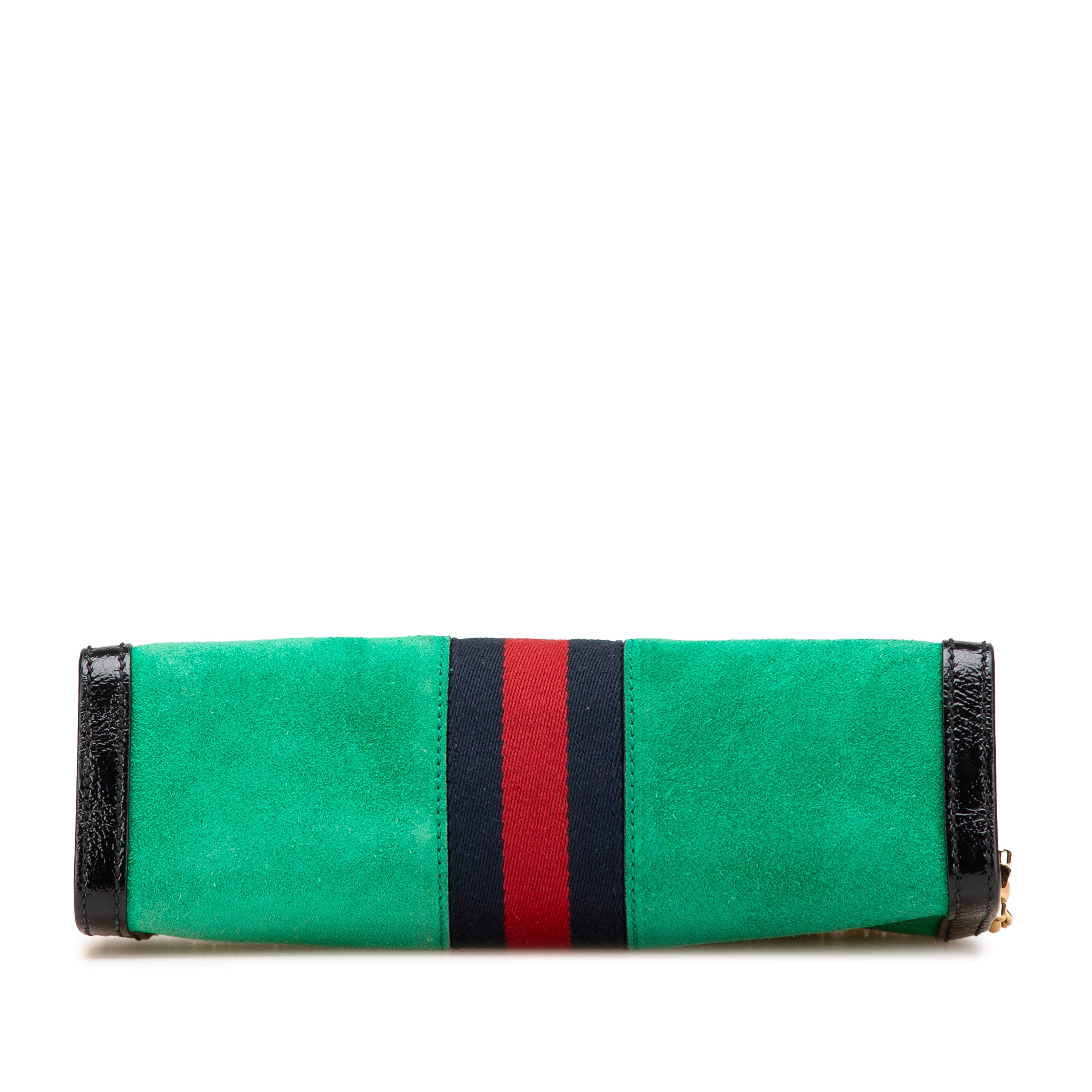 Gucci Small Suede Ophidia Chain Crossbody, från Luxclusif, i färgen green. Klicka för att öppna bilden i stort format
