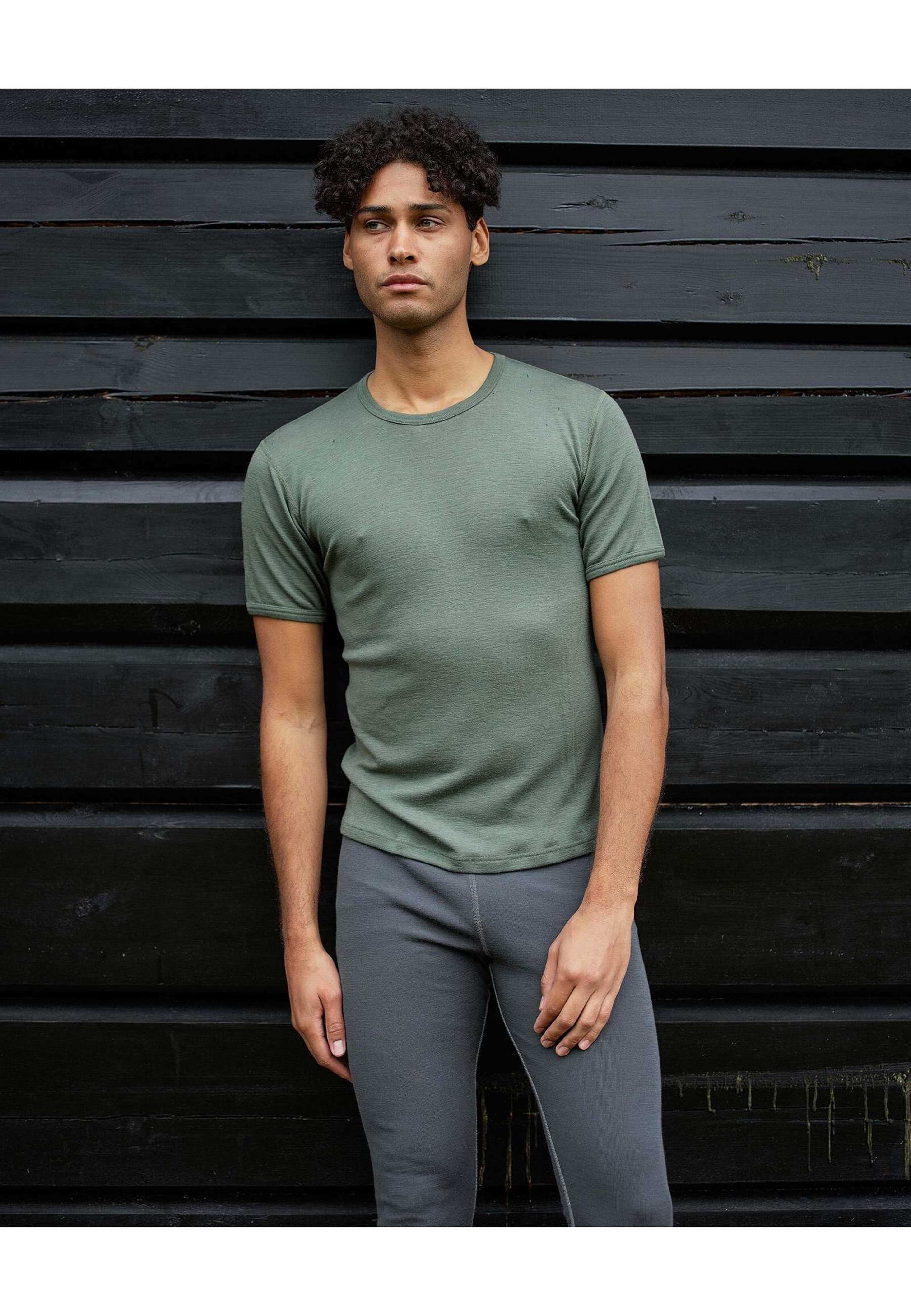 Undertröja | T-shirt | 100% Merinoull | Marinblå