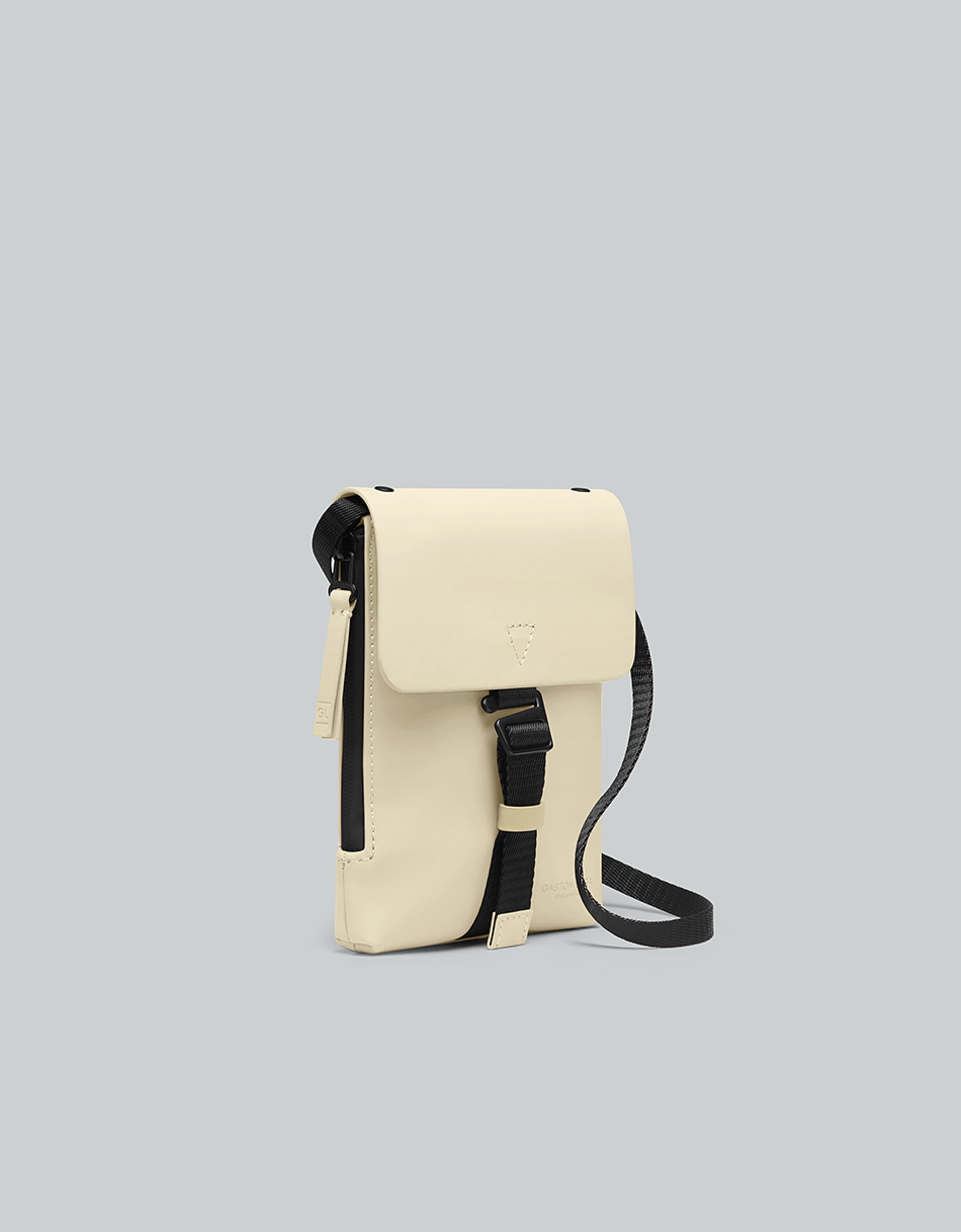 Spläsh Mini Crossbody Bag, från Gaston Luga, i färgen lemonade. Klicka för att öppna bilden i stort format