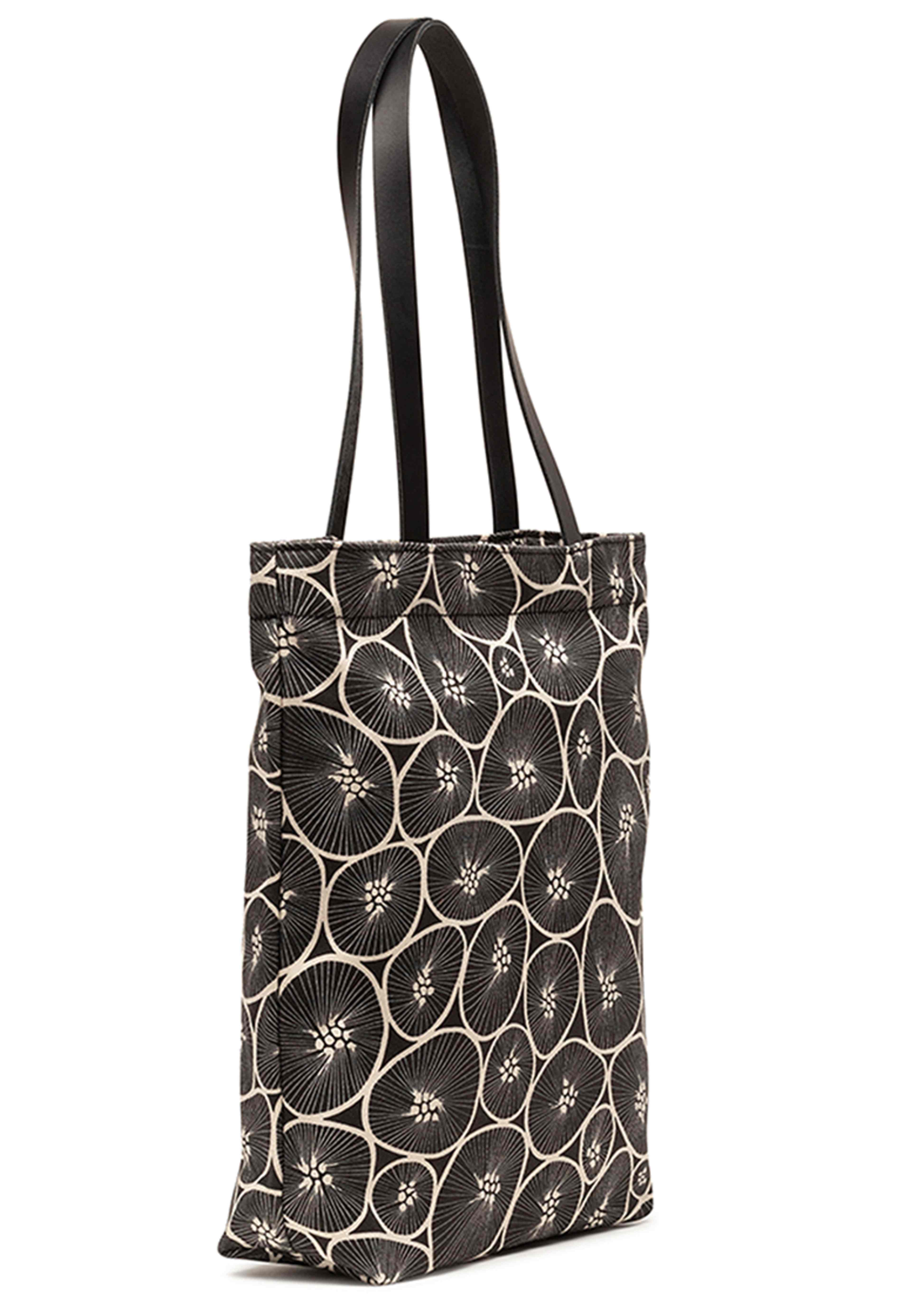 Ulrika Tote Korall