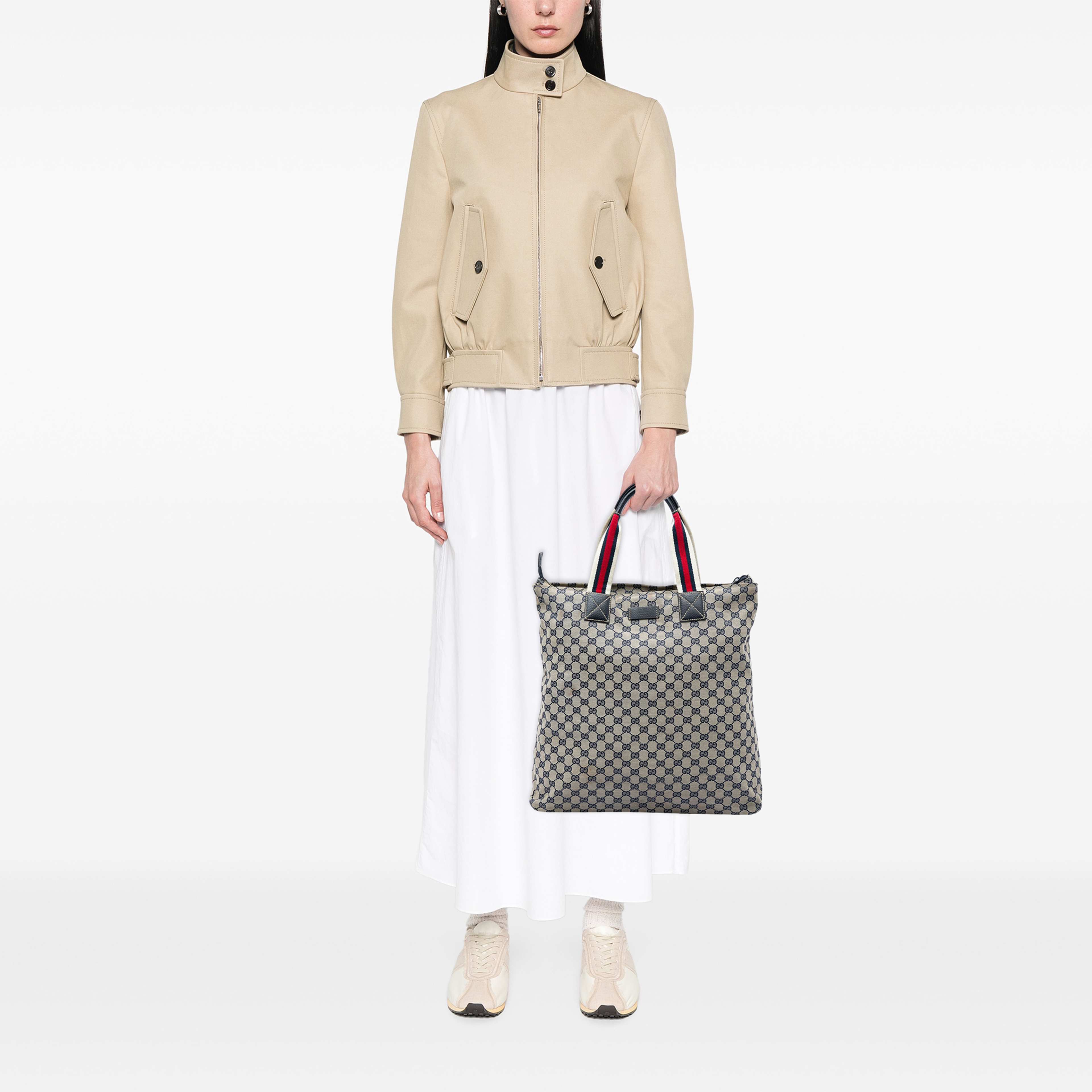 Gucci Gg Canvas Web Vertical Tote, från Luxclusif, i färgen beige. Klicka för att öppna bilden i stort format