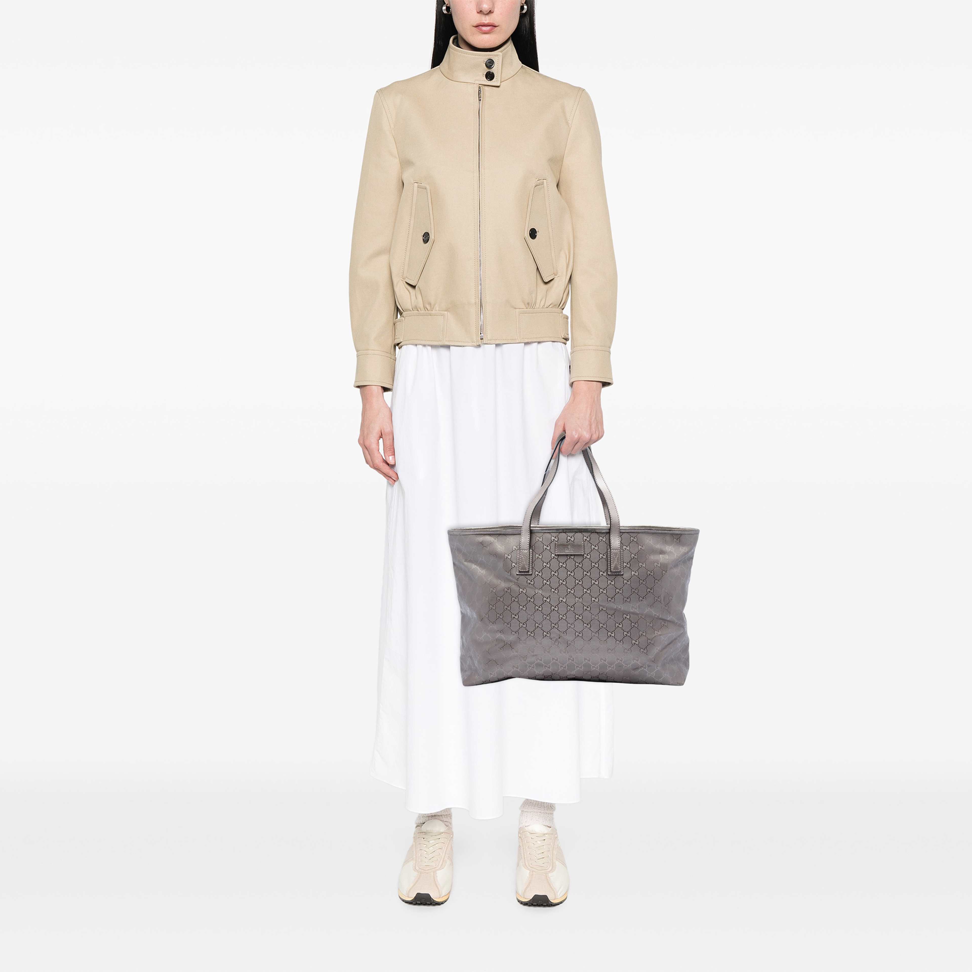 Gucci Large Gg Imprime Tote, från Luxclusif, i färgen silver. Klicka för att öppna bilden i stort format
