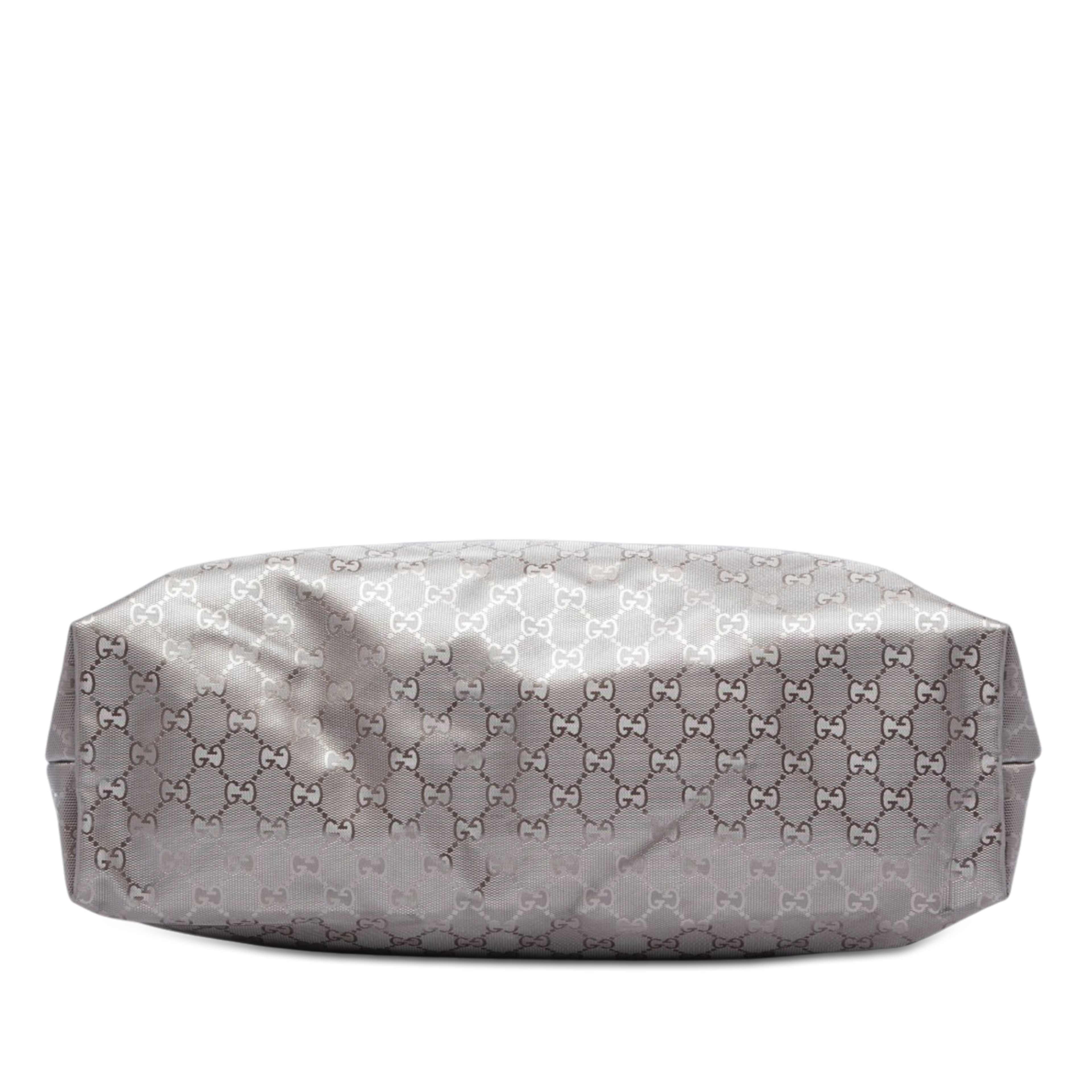 Gucci Large Gg Imprime Tote, från Luxclusif, i färgen silver. Klicka för att öppna bilden i stort format