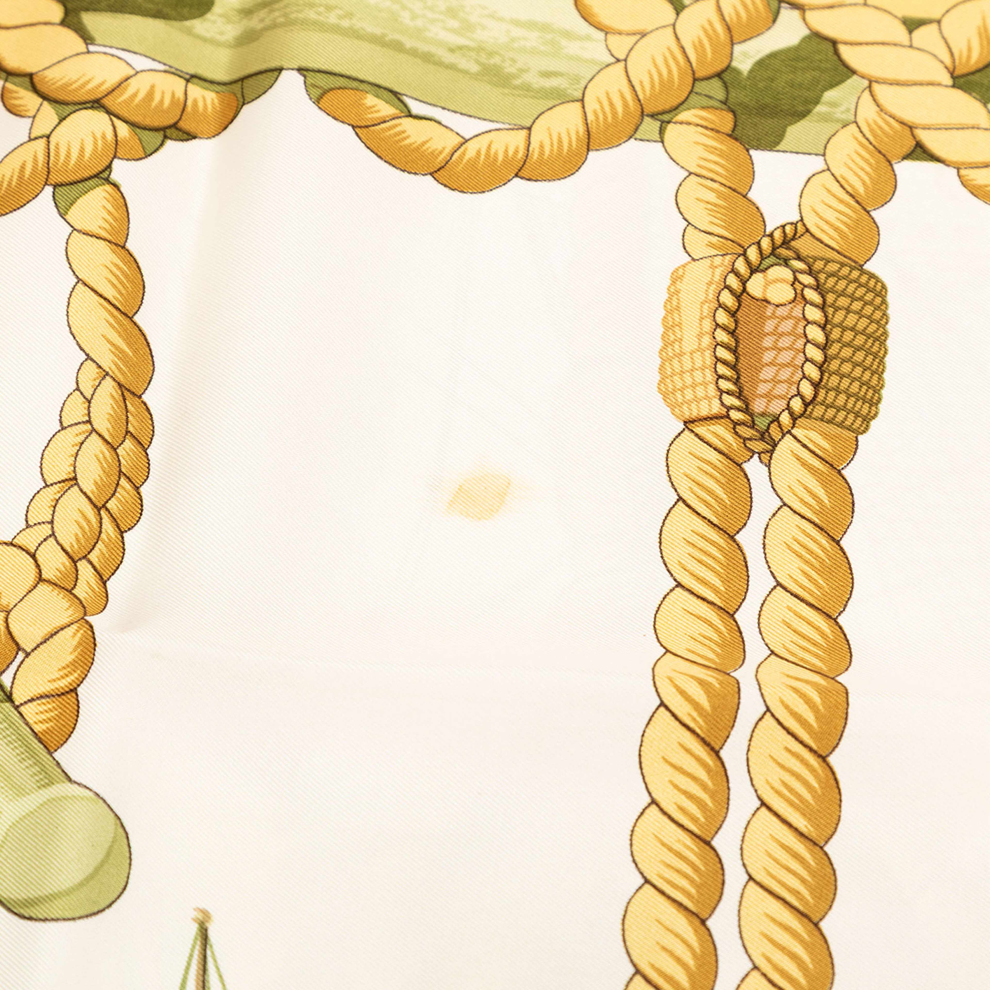 Hermès Tribord Silk Scarf 90, från Luxclusif, i färgen white. Klicka för att öppna bilden i stort format