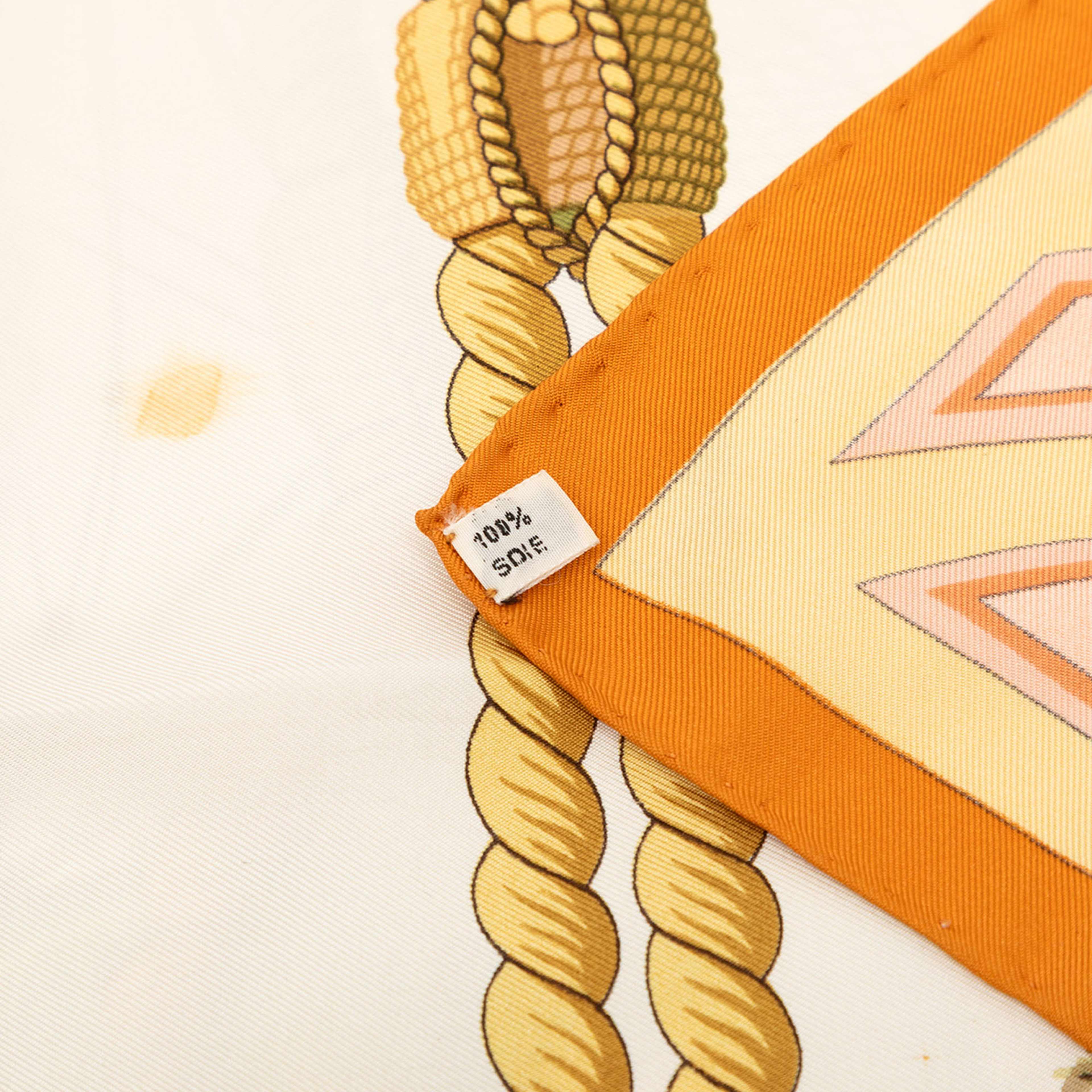 Hermès Tribord Silk Scarf 90, från Luxclusif, i färgen white. Klicka för att öppna bilden i stort format