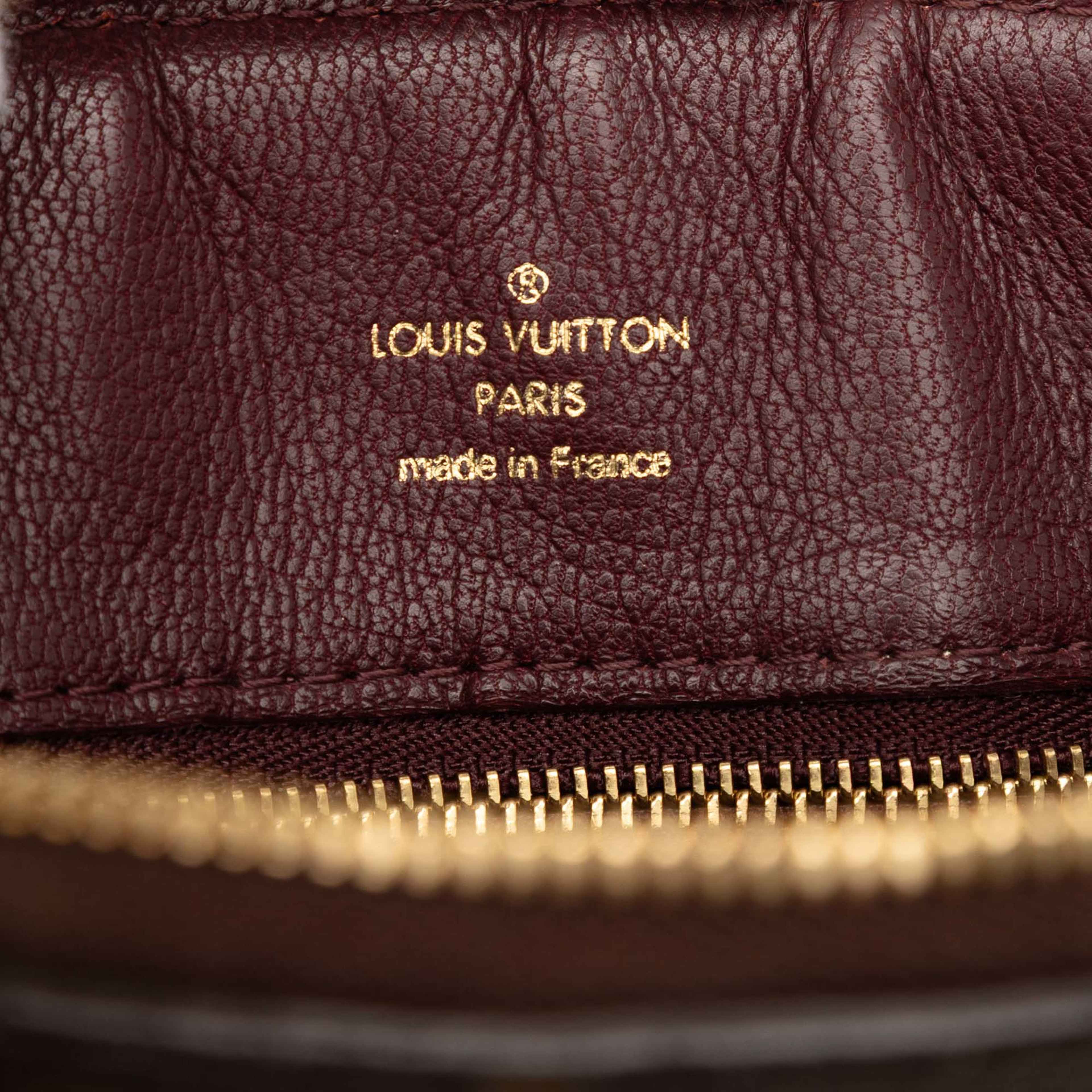 Louis Vuitton Monogram Lockit Pm, från Luxclusif, i färgen brown. Klicka för att öppna bilden i stort format